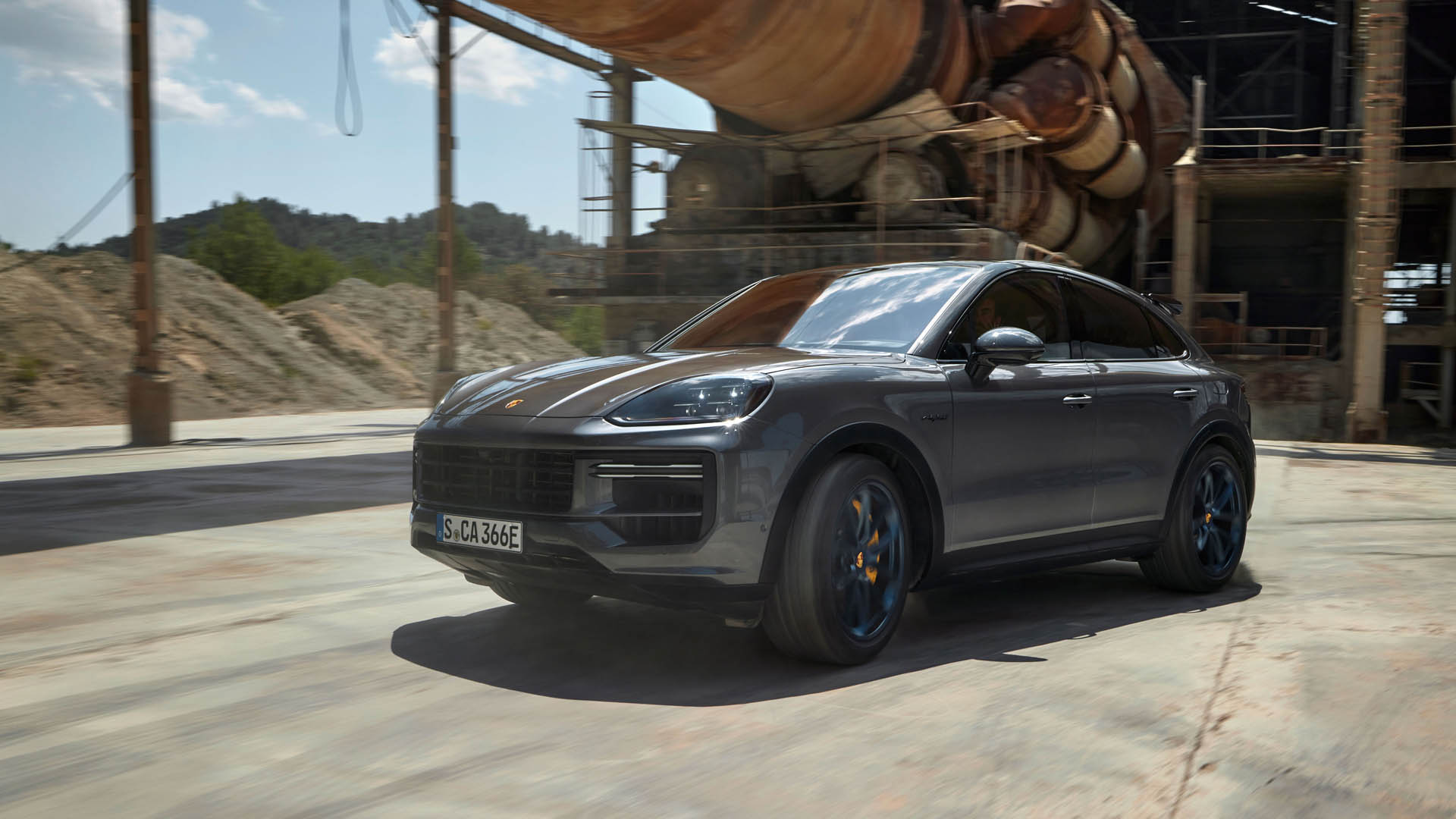 Porsche Cayenne Turbo E-HYbrid Coupe GT package 02