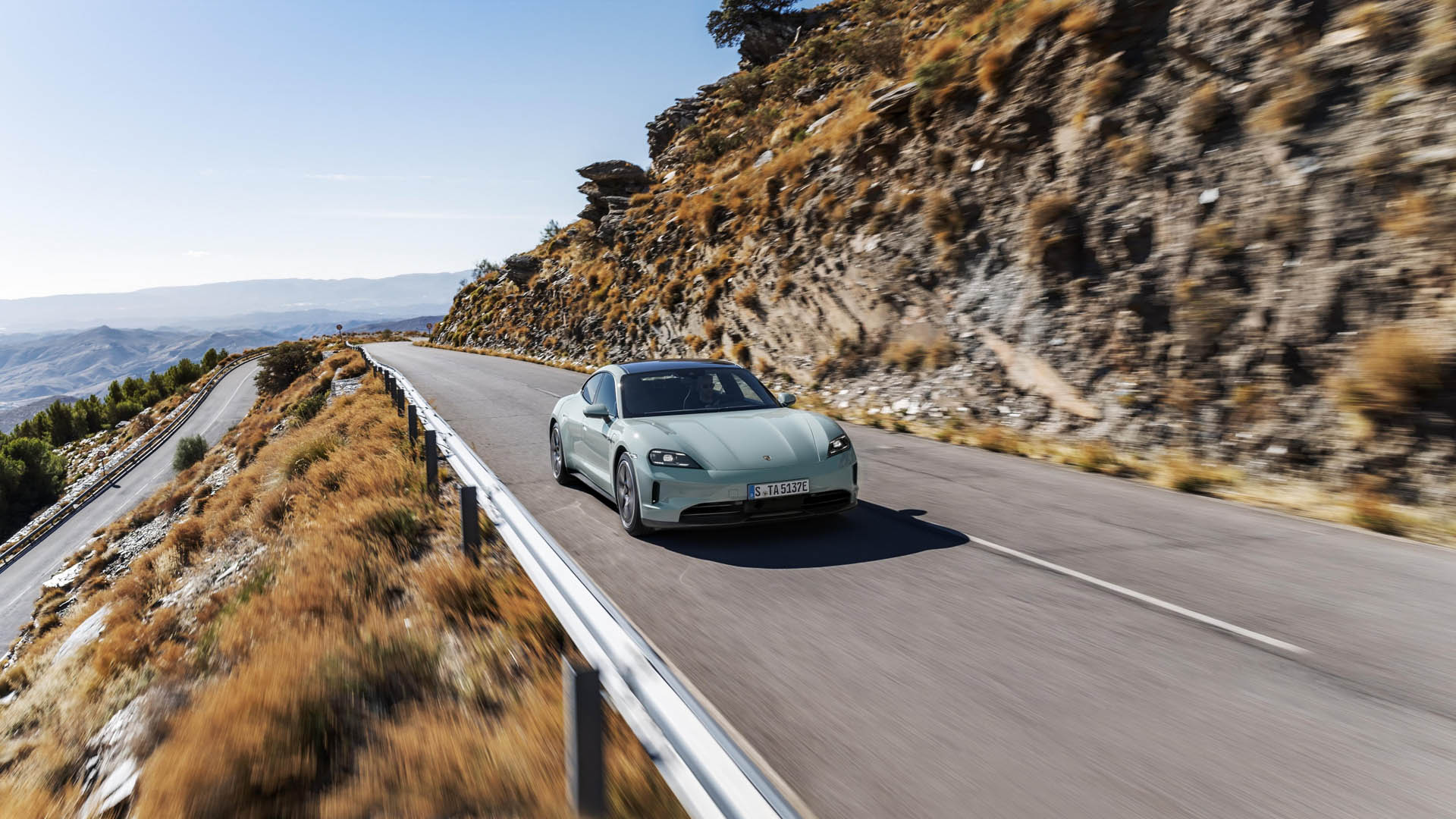 Porsche Taycan 2024 25
