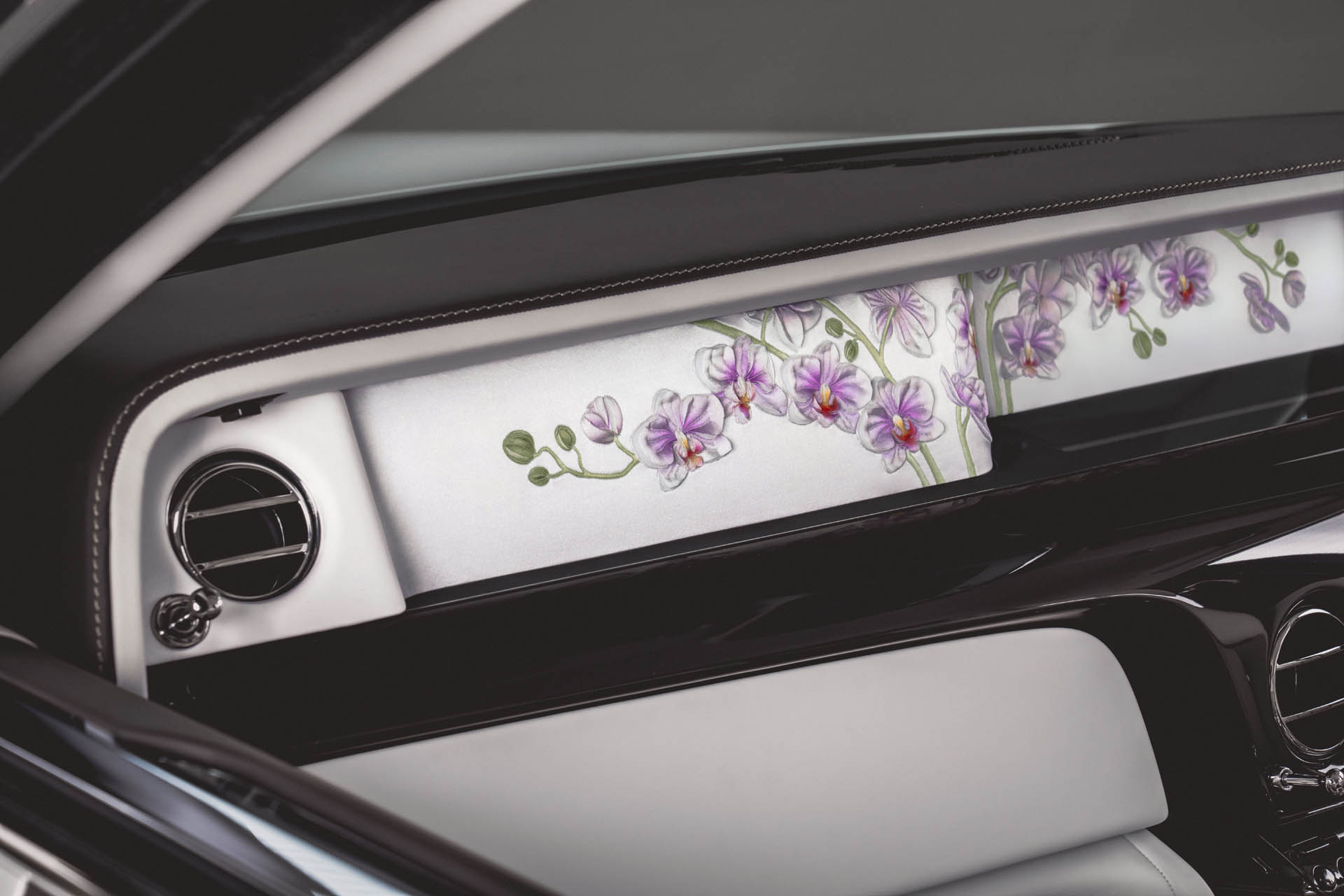 rollsroycephantomorchid05