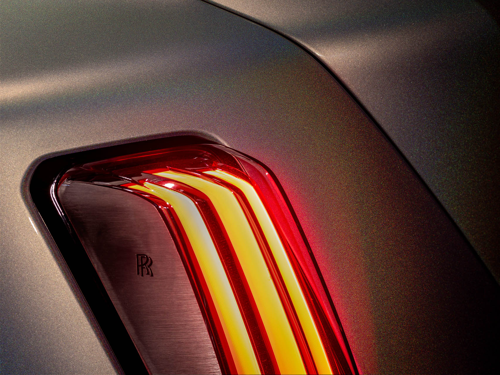 rolls-royce spectre lunaflair 05