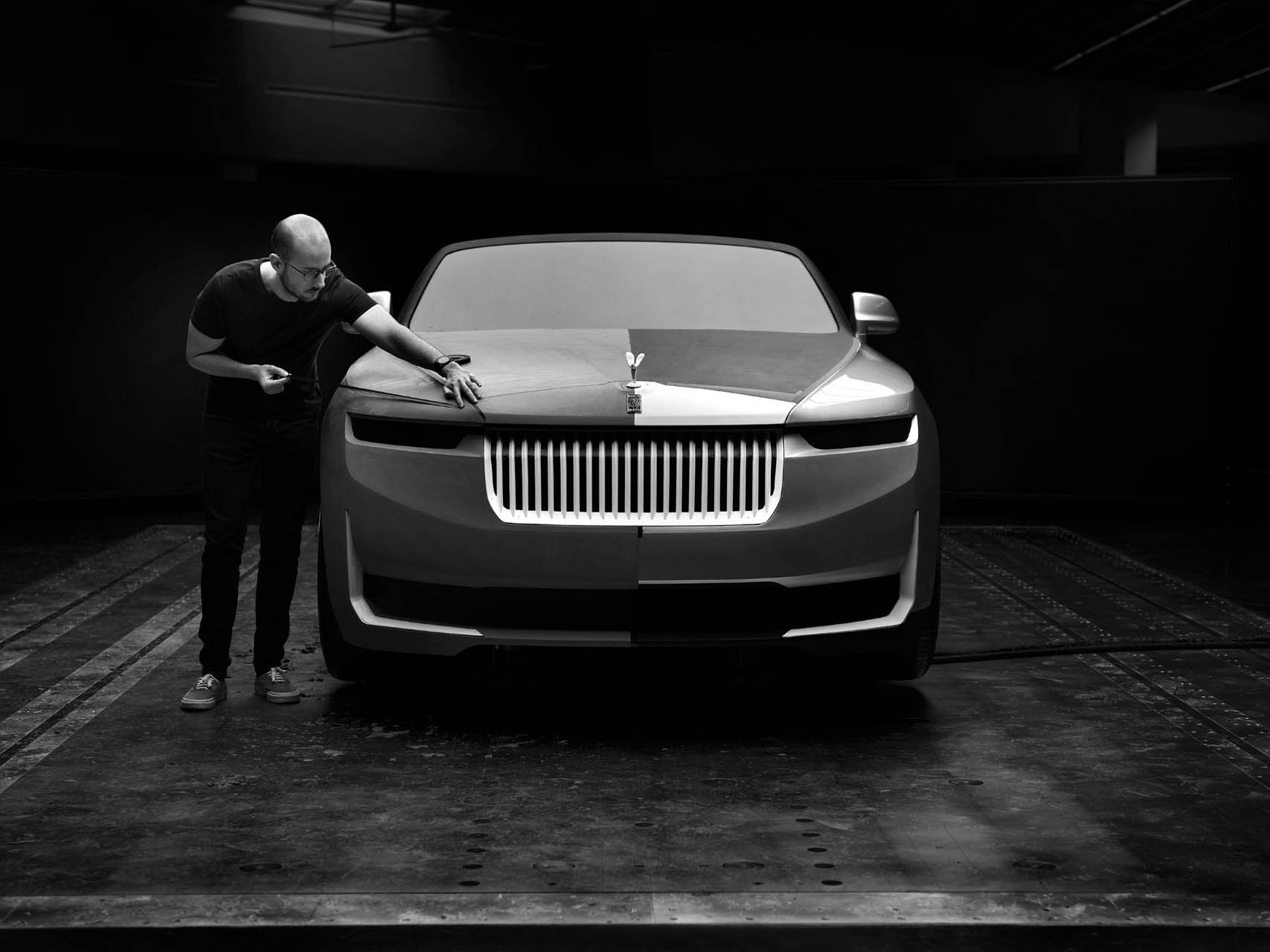 Rolls-Royce La Rose Noire Droptail 30
