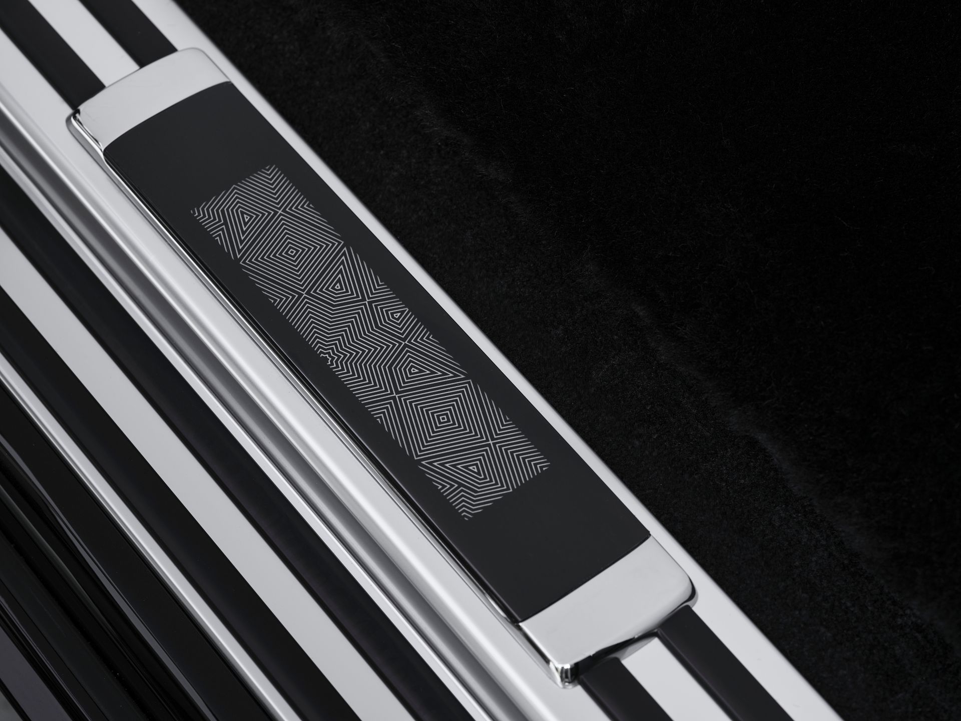 rolls-royce phantom arabesque 05
