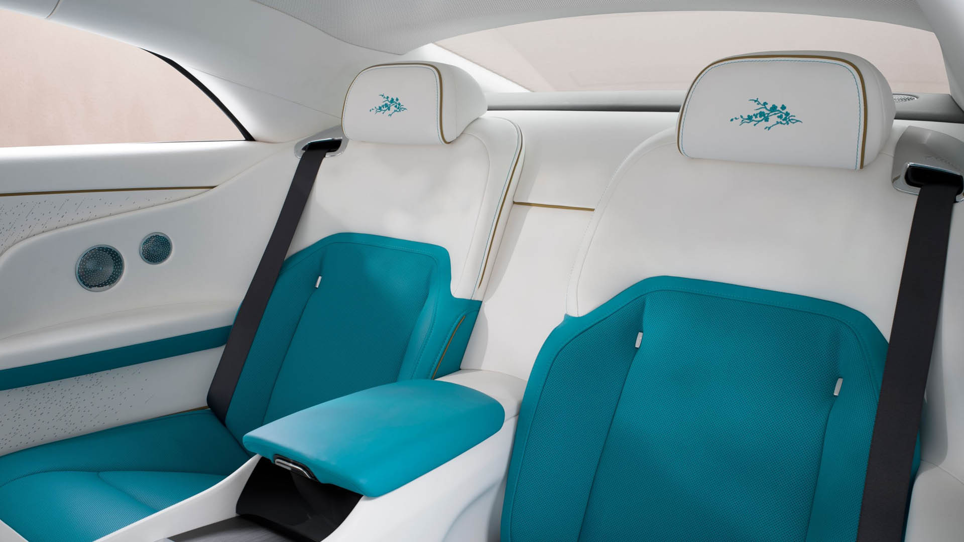 rolls-royce spectre inspired by primavera 10