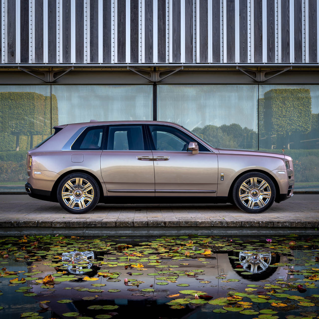Rolls-Royce The Pearl Cullinan 06