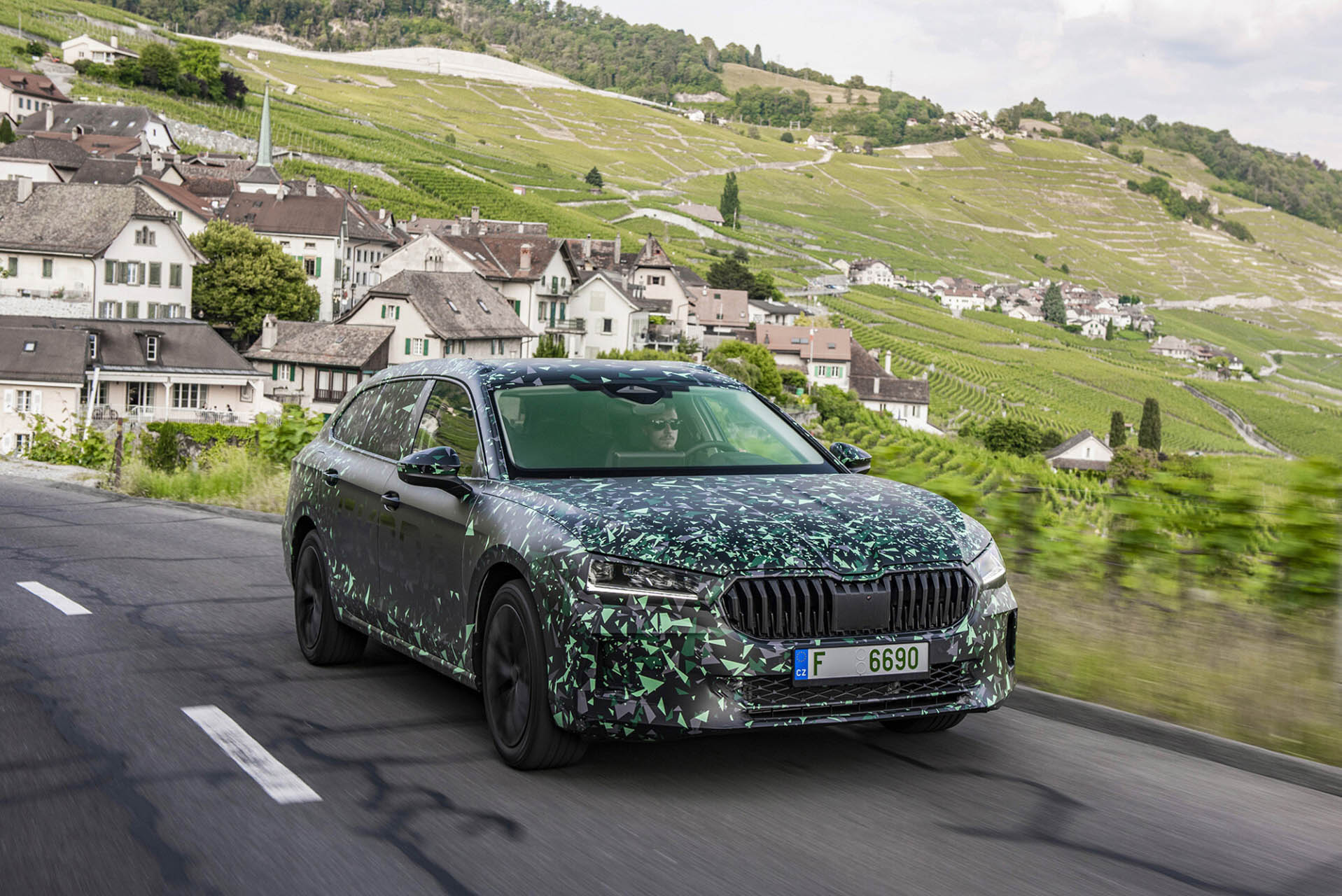 Skoda Superb camouflage 29