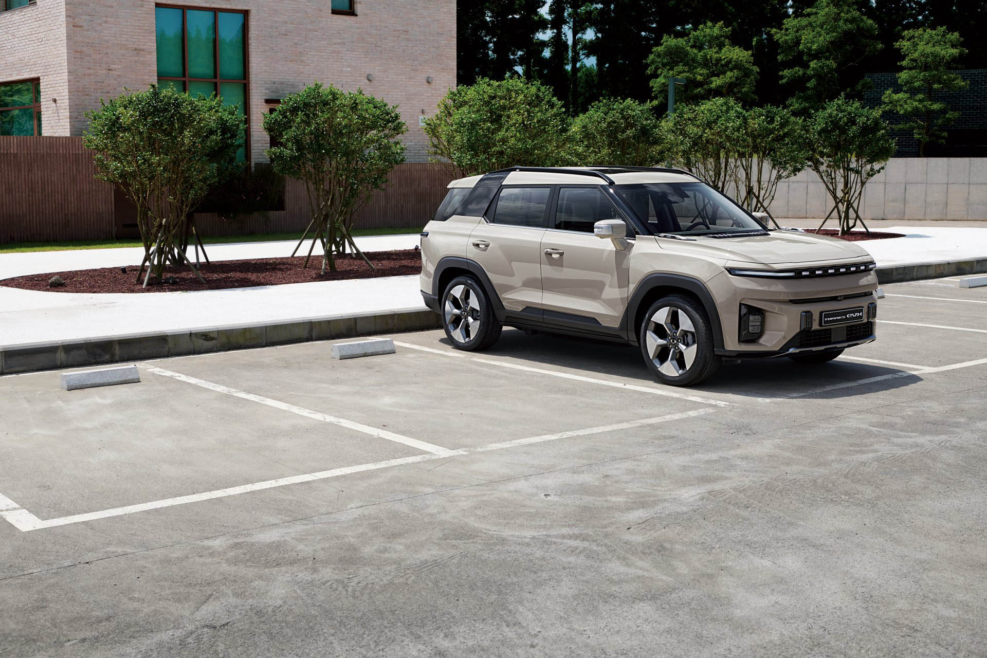 SsangYong Torres EVX 07