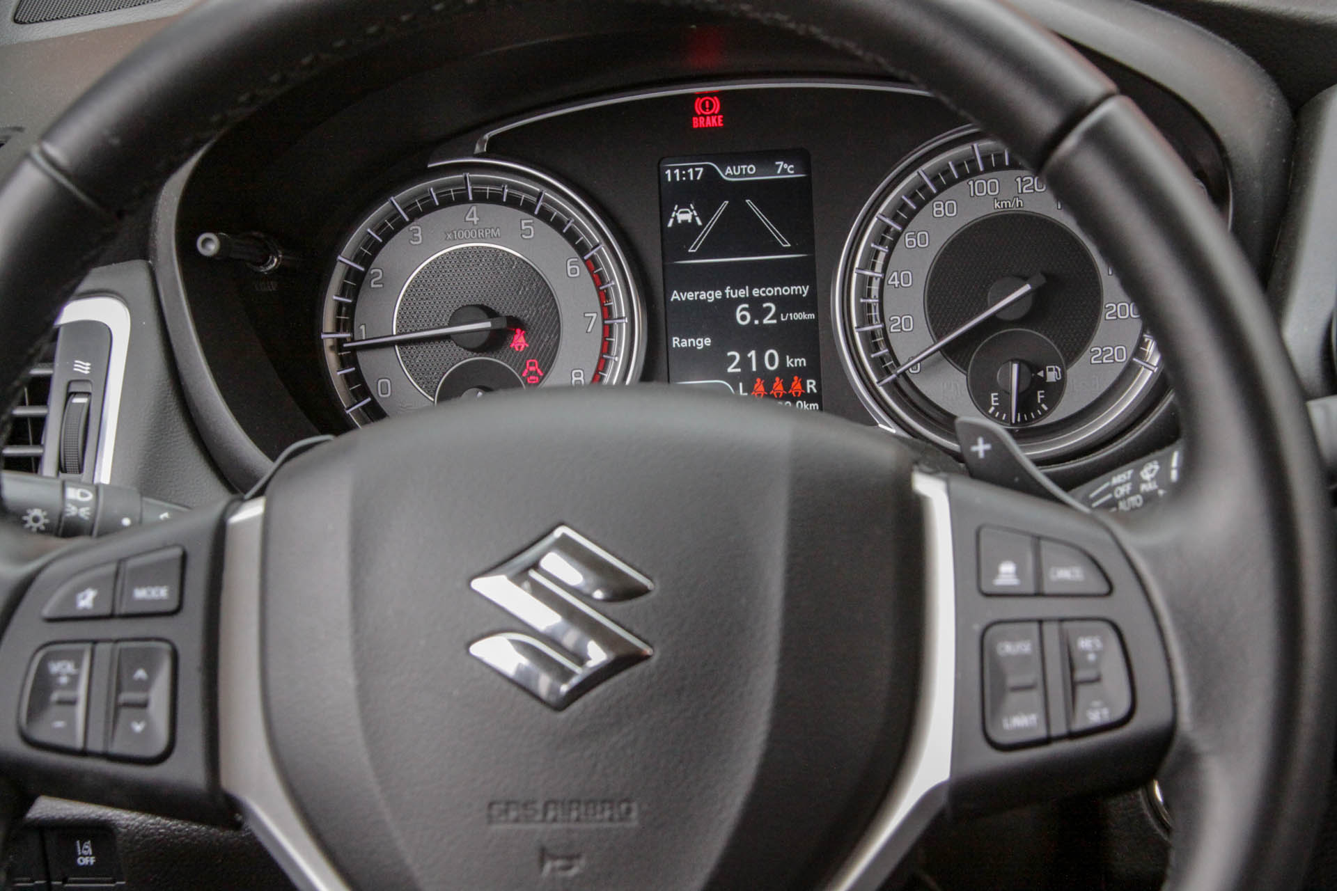 suzukisxscrossmhev2022y
