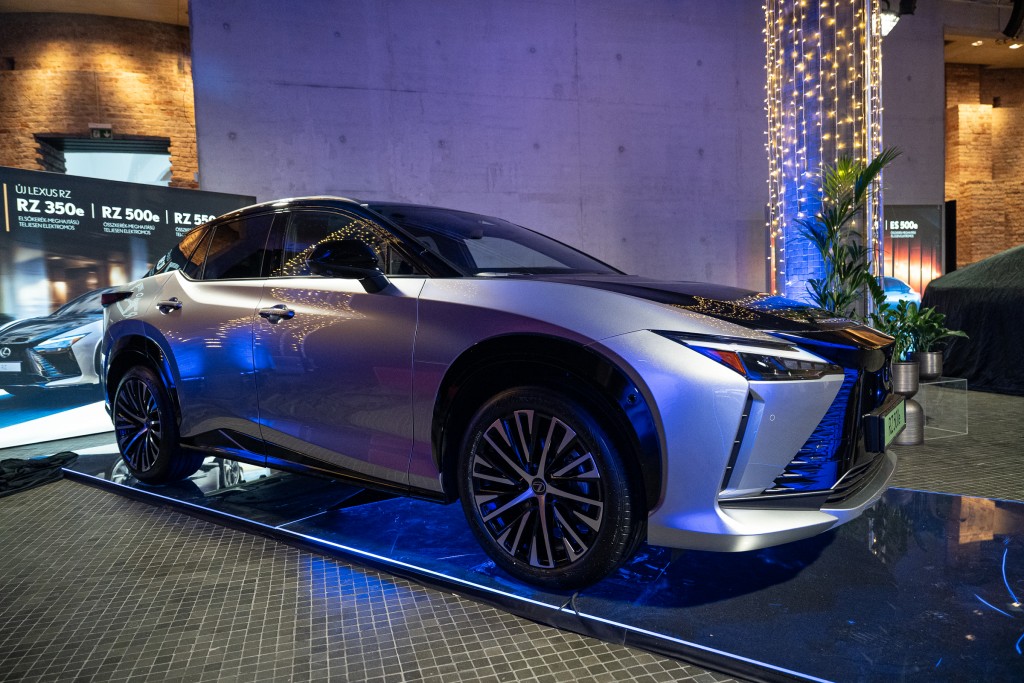 Toyota Lexus mutimodel bemutato Varkert Bazar 14