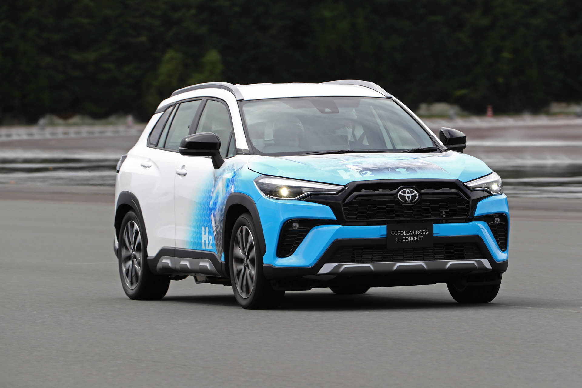 toyotacorollacrossh2concept02