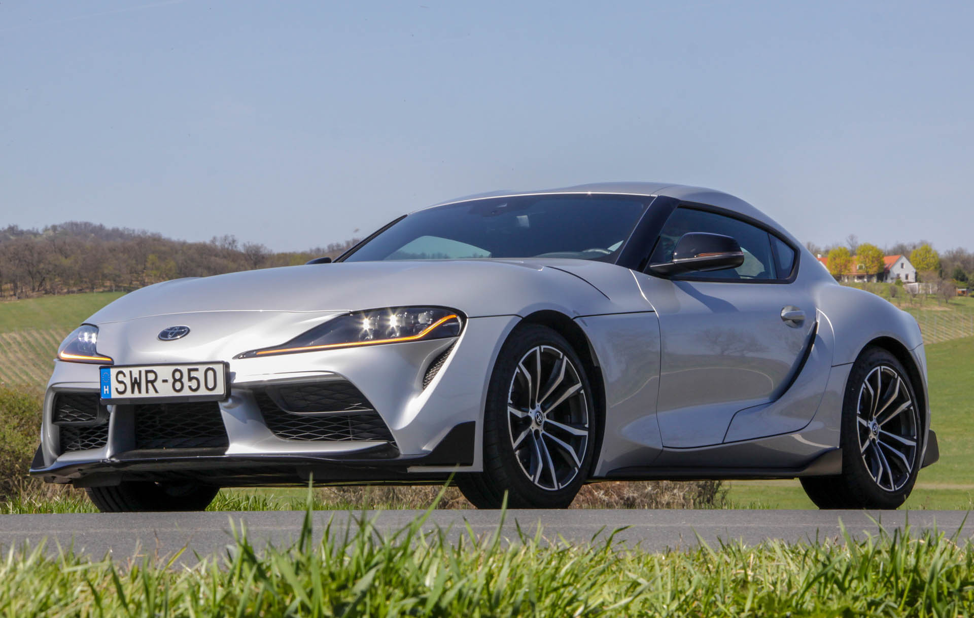 toyotagrsupradynamic2022ly01