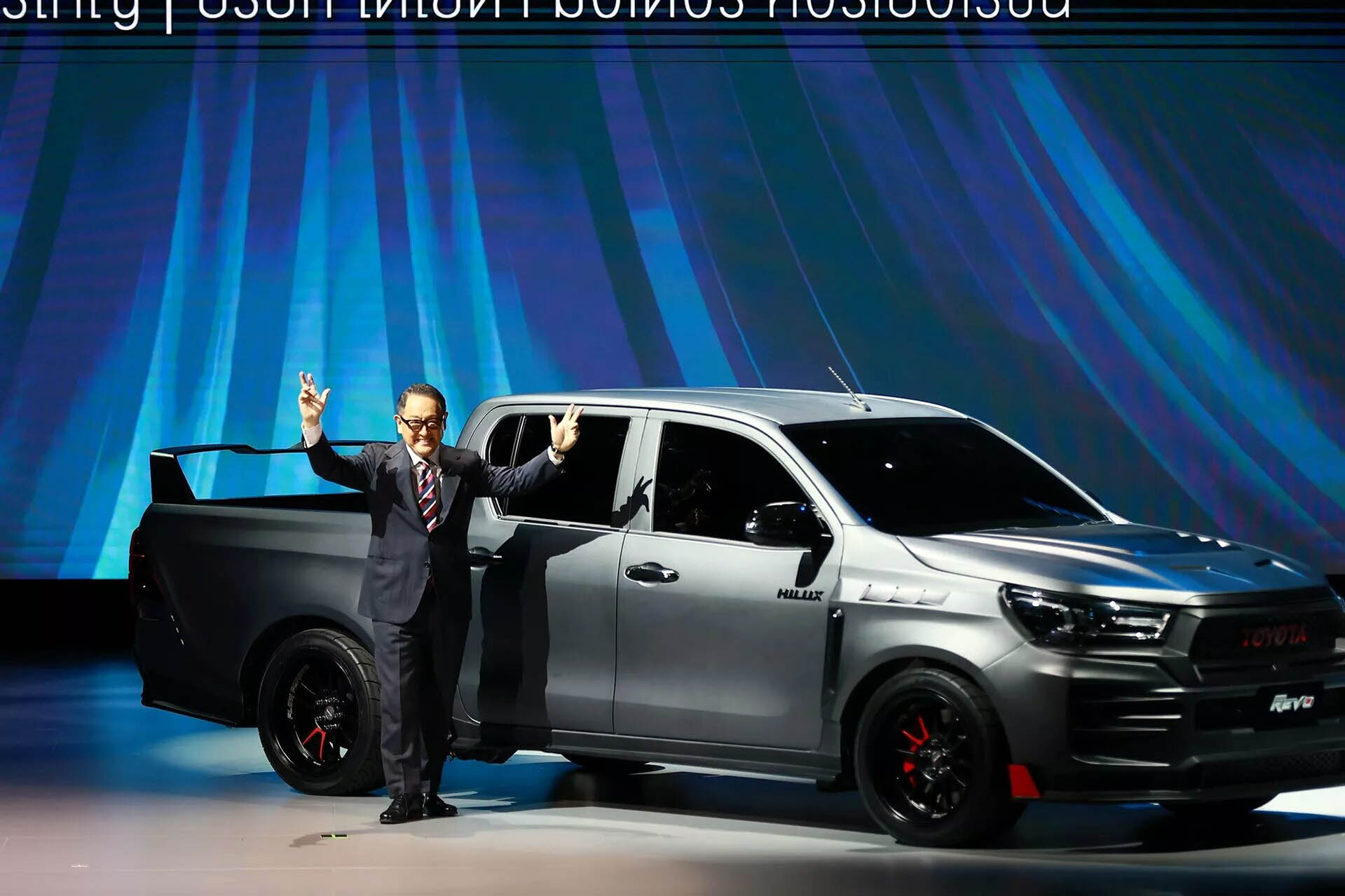 toyota hilux-revo-bev-concept07