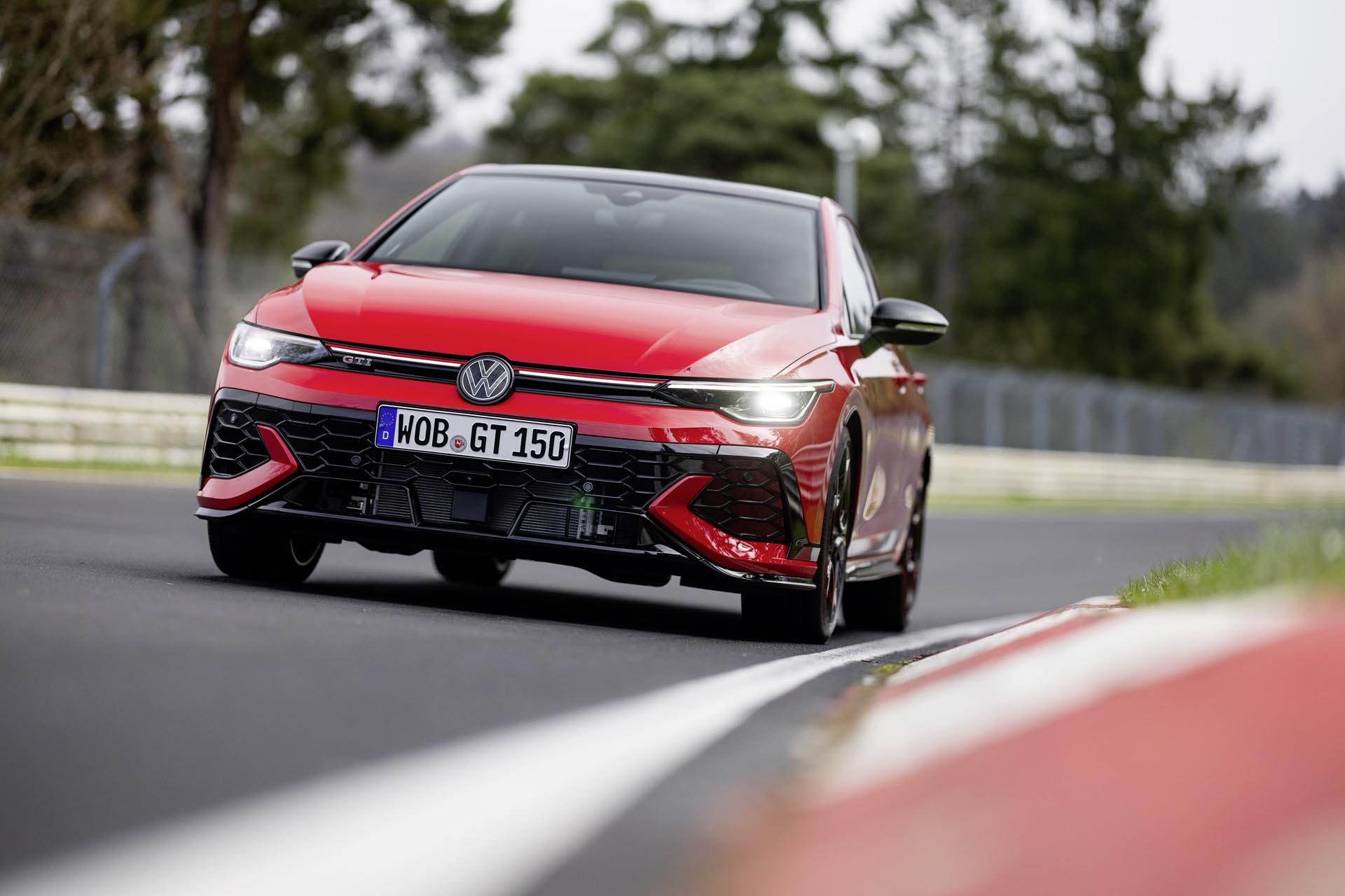 Volkswagen Golf GTI 50 EDITION32
