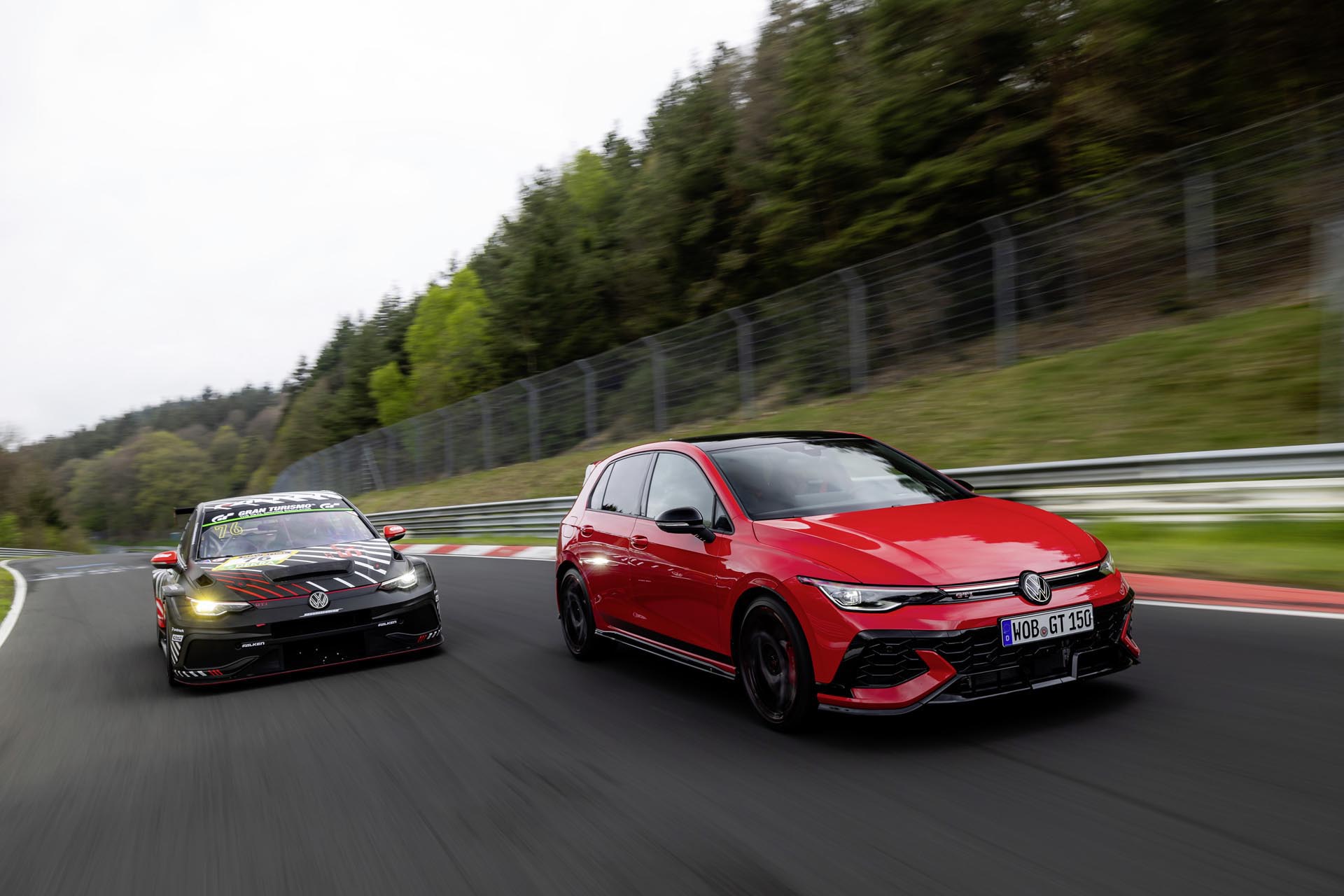 Volkswagen Golf GTI 50 EDITION36