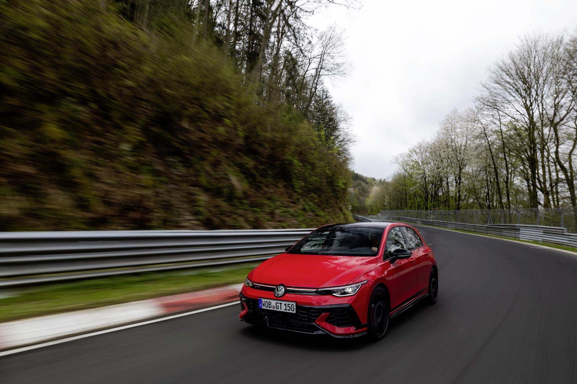 Volkswagen Golf GTI 50 EDITION43