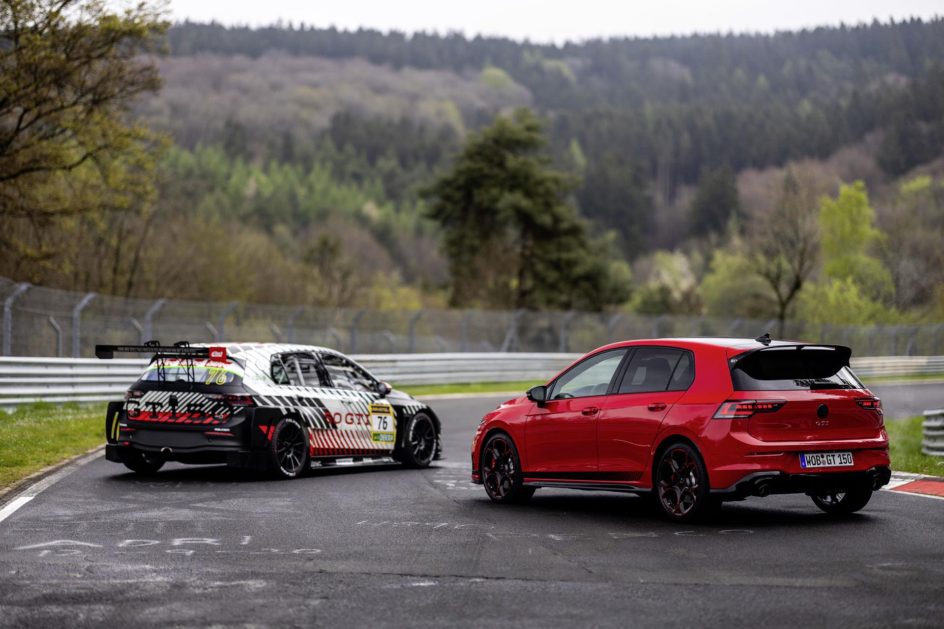 Volkswagen Golf GTI 50 EDITION7