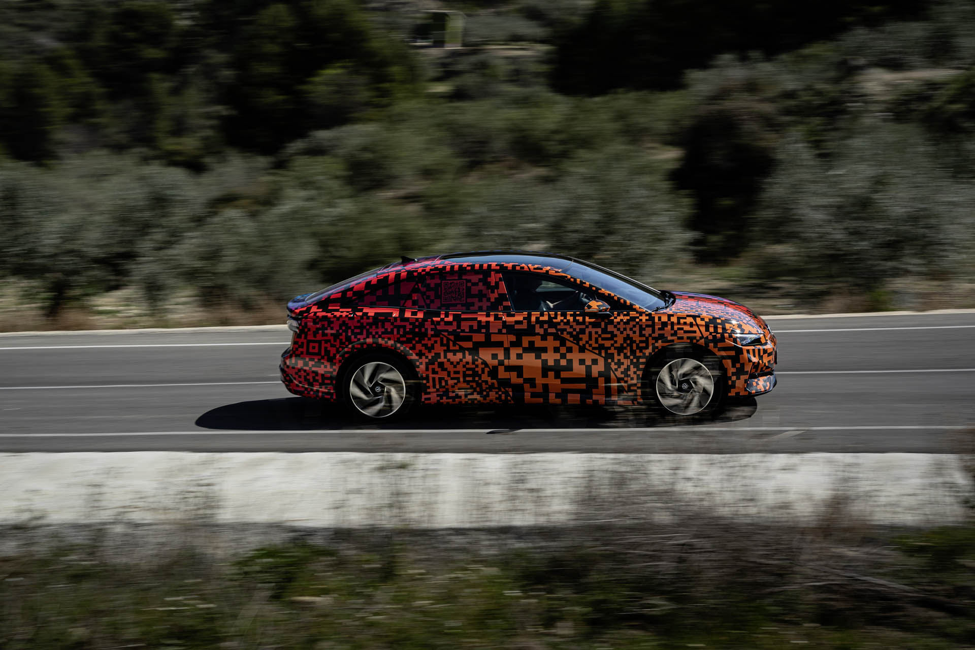 volkswagenid7camouflage42