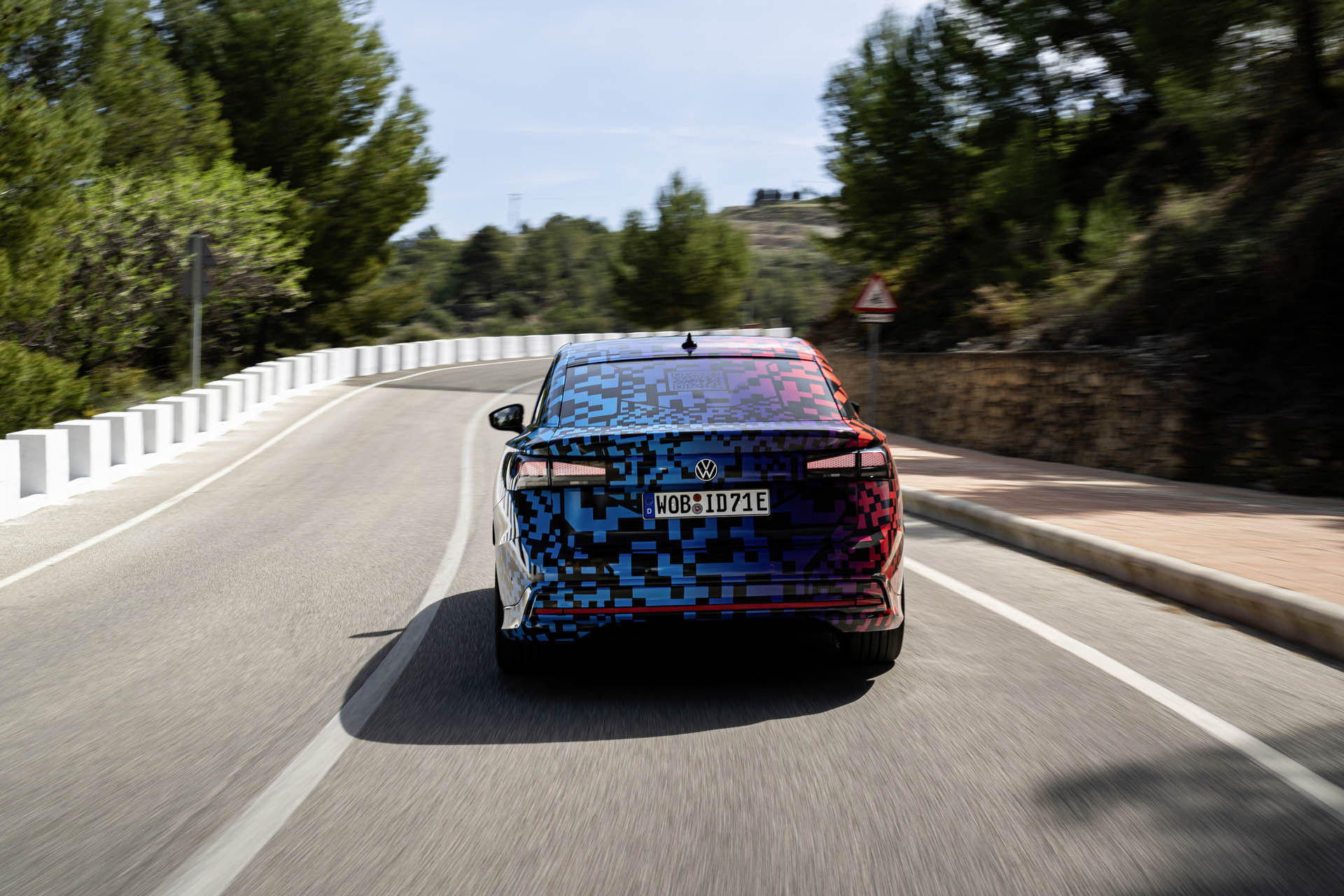 volkswagenid7camouflage44