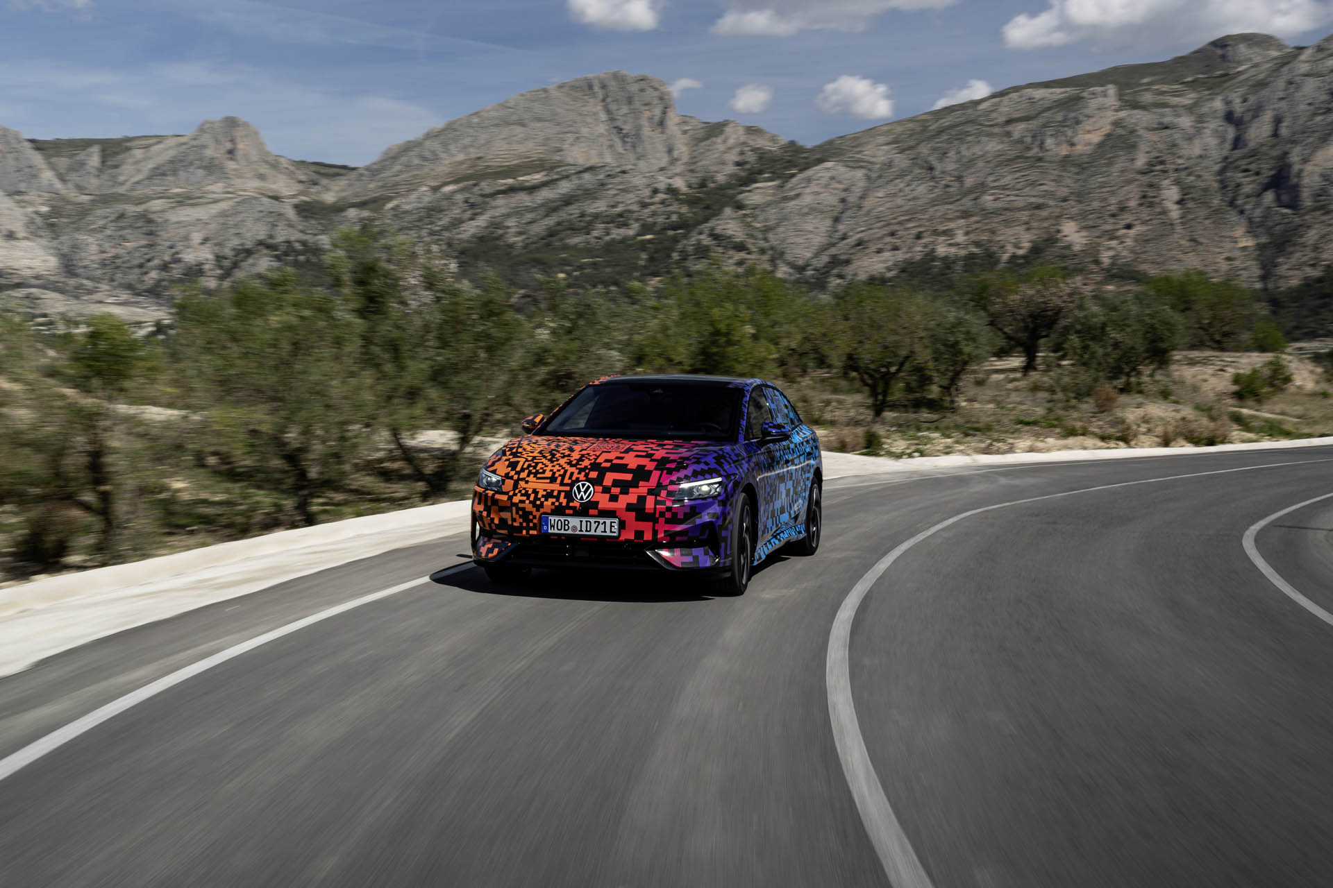 volkswagenid7camouflage50
