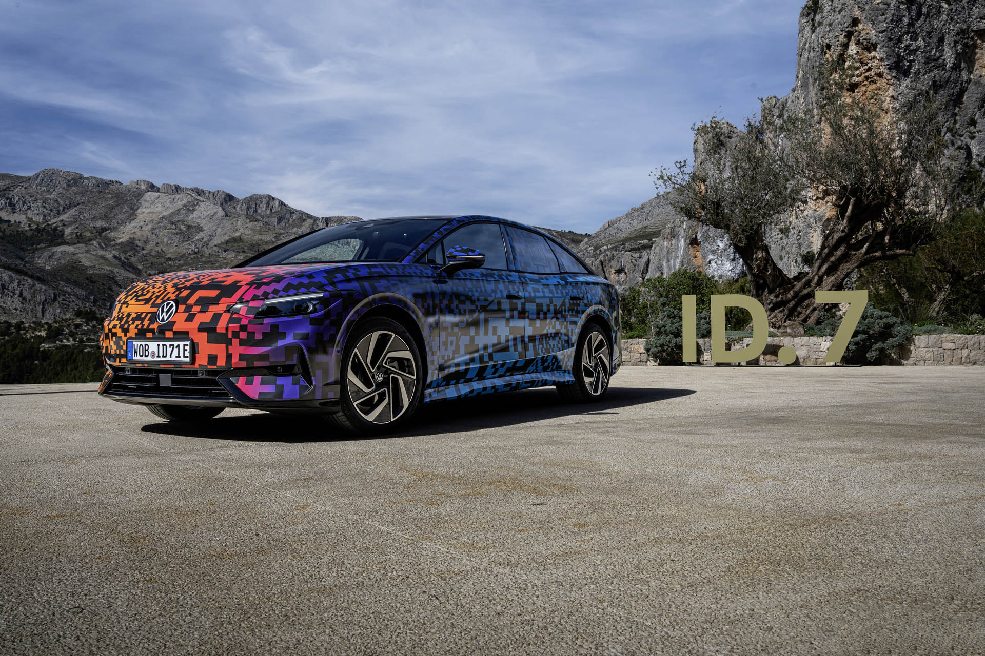 volkswagenid7camouflage57