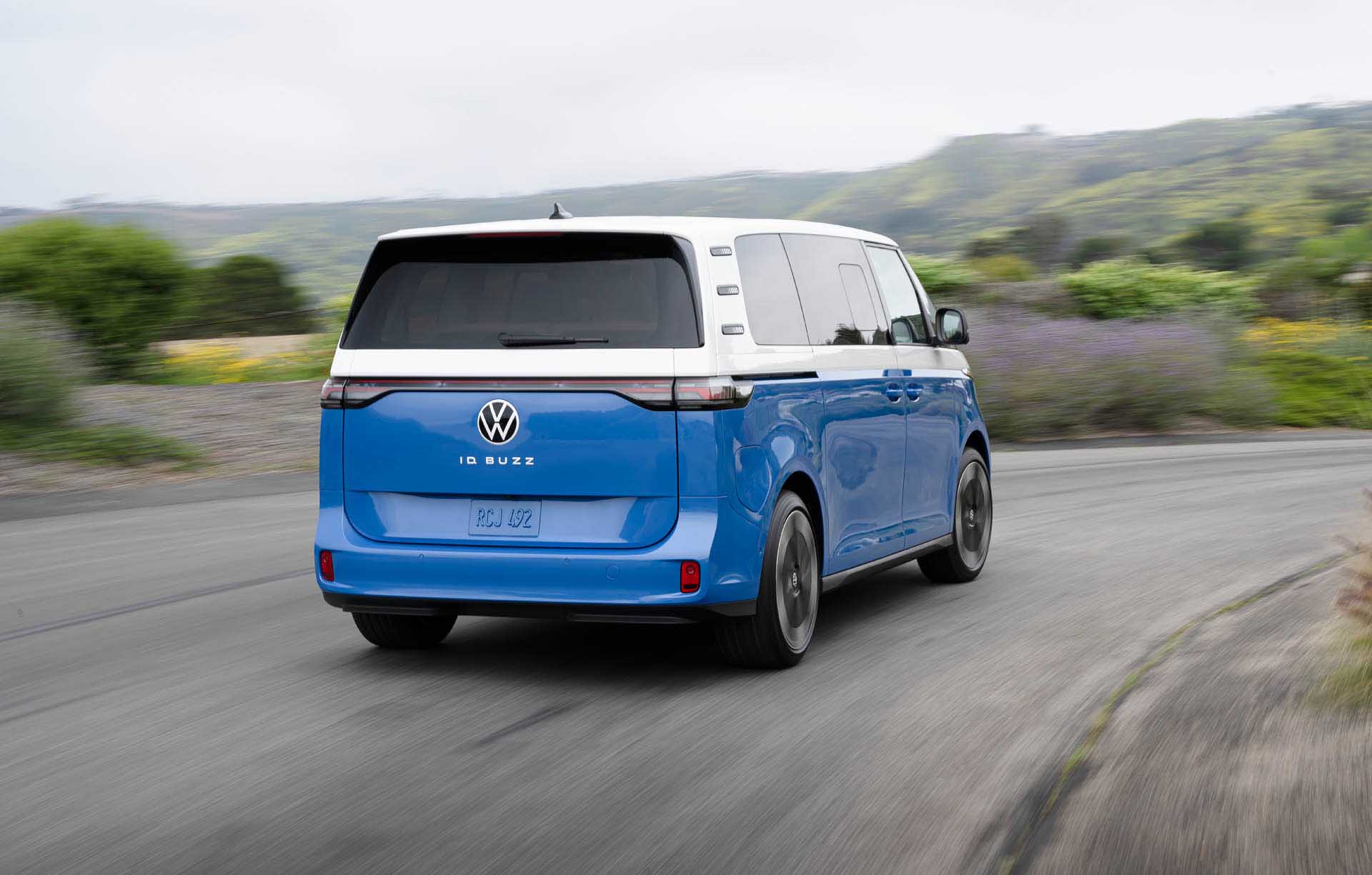 Volkswagen IDBuzz three-row 31