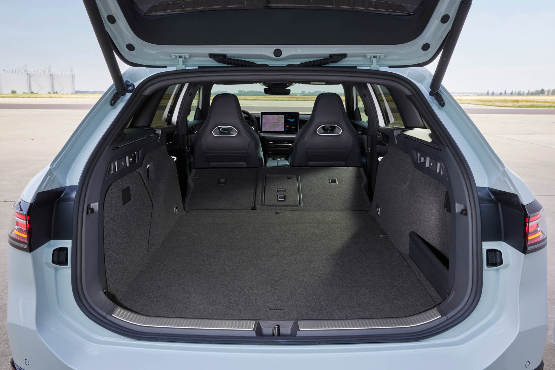 Volkswagen Passat Variant 2023 38