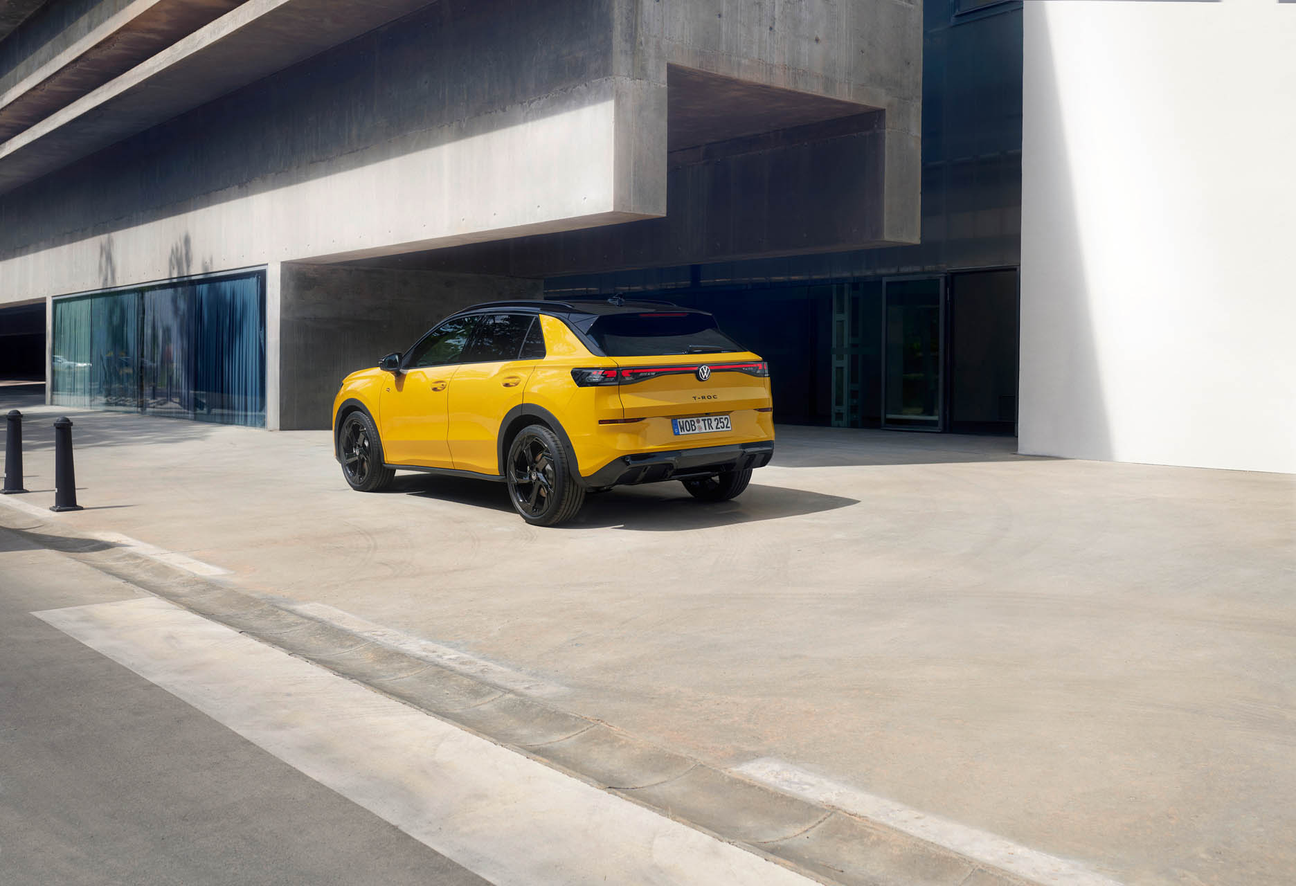 Volkswagen T-Roc 2025 02
