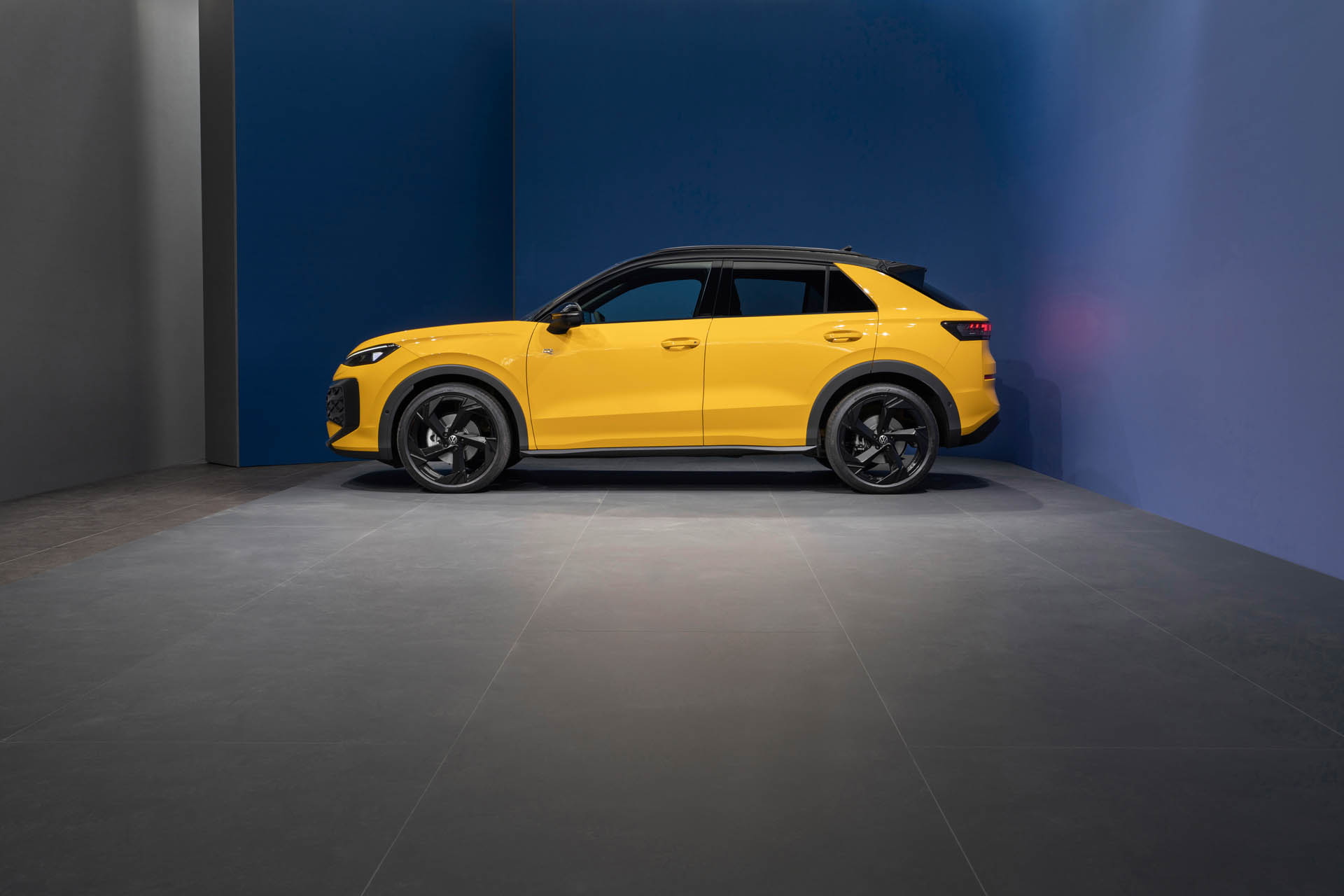 Volkswagen T-Roc 2025 09