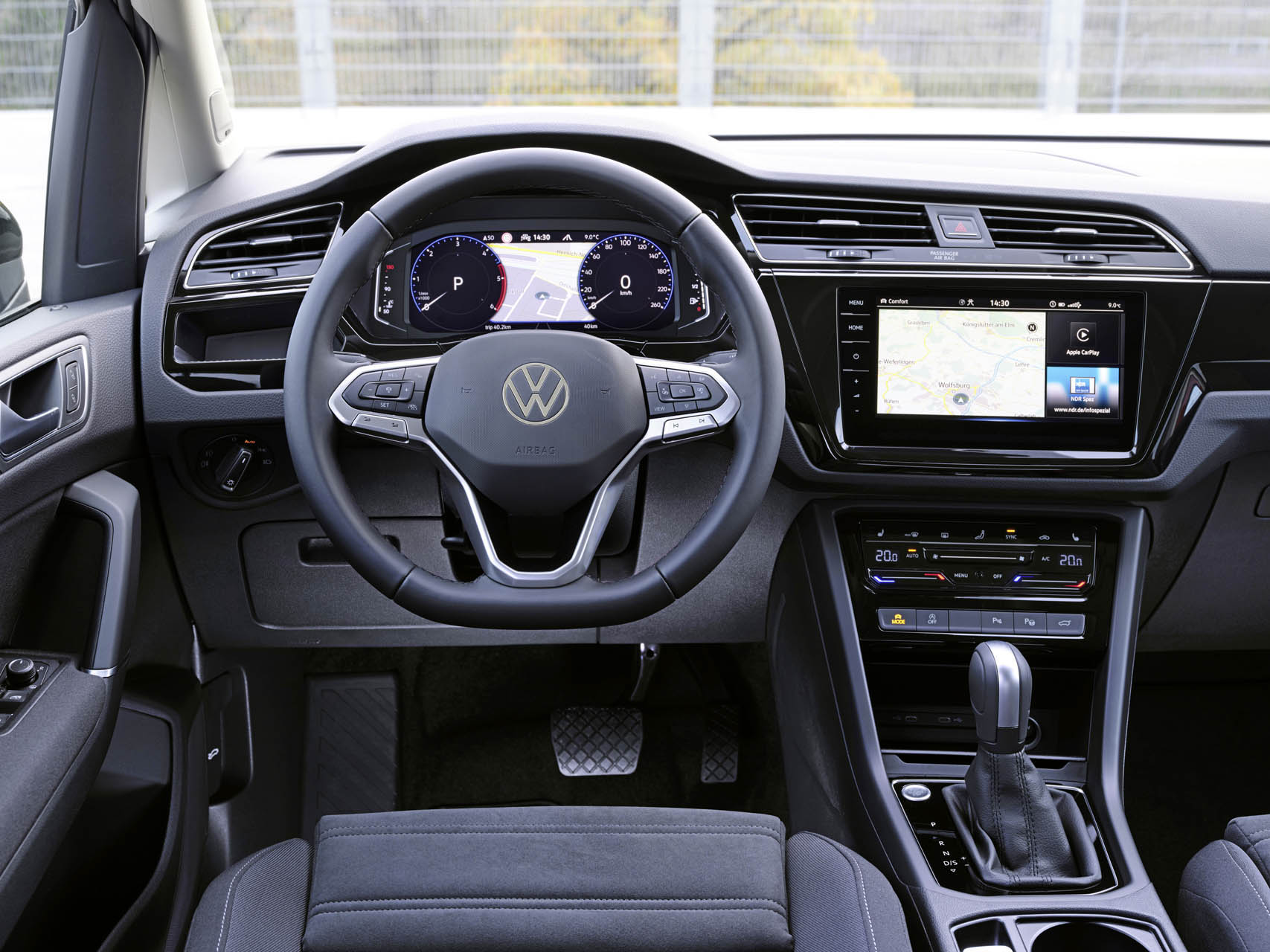Volkswagen Touran - 20 eves 18