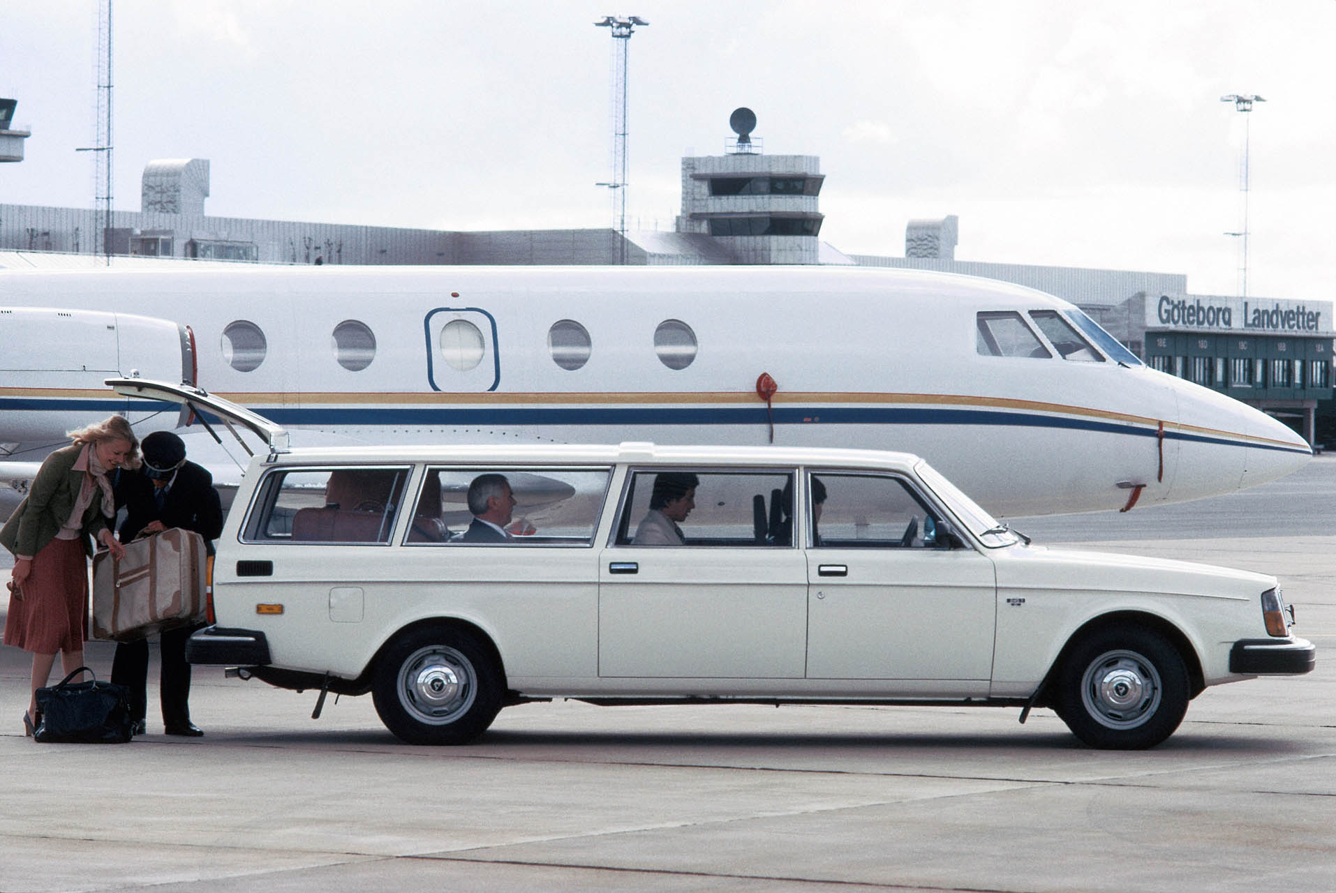 6055 Volvo 245 Transfer