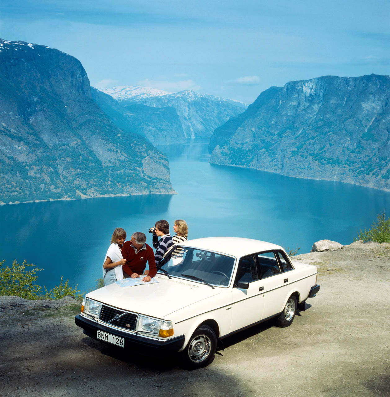 6094 Volvo 244 GL