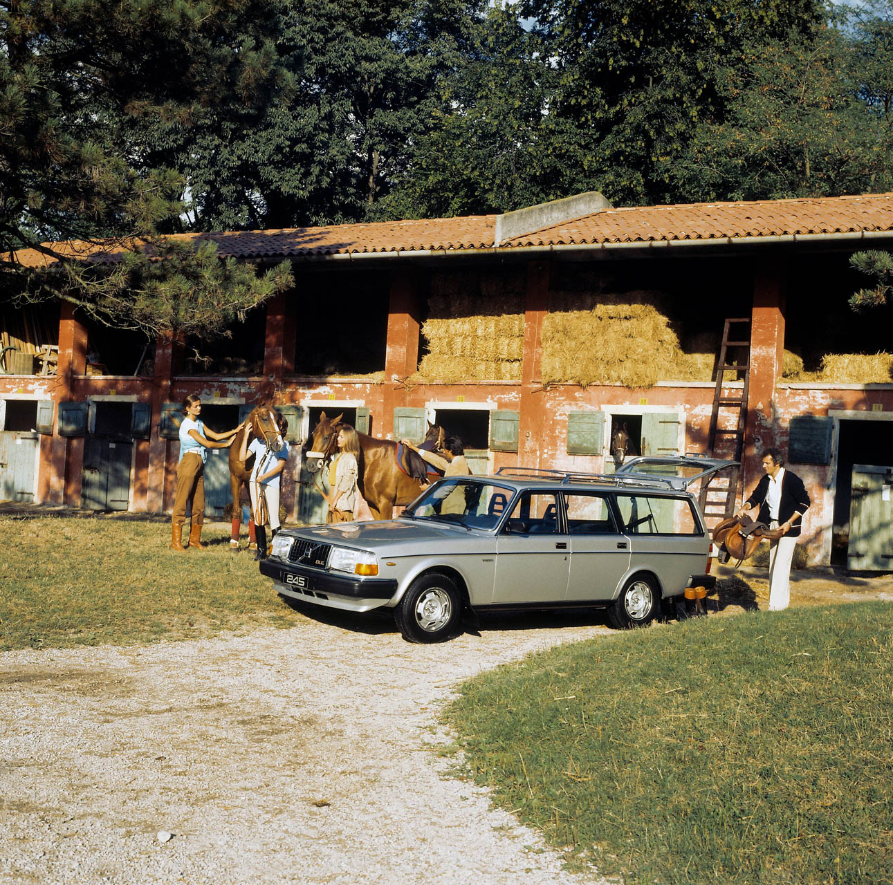 6103 Volvo 245 GLE
