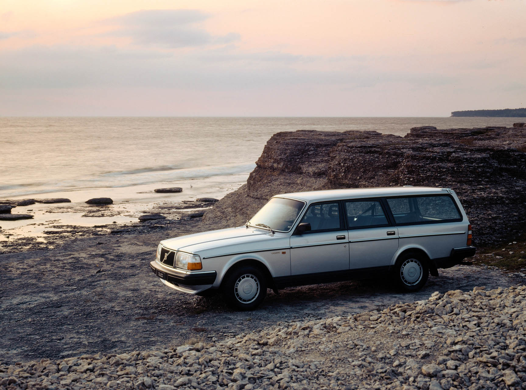 6175 Volvo 245 GL