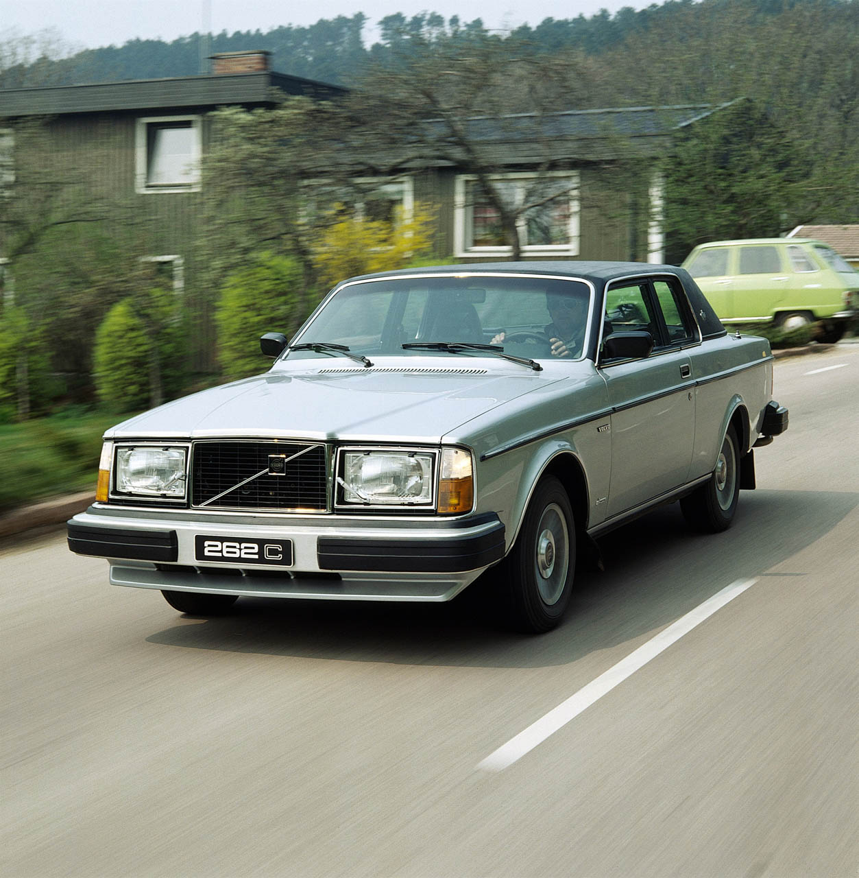 6176 Volvo 262 C