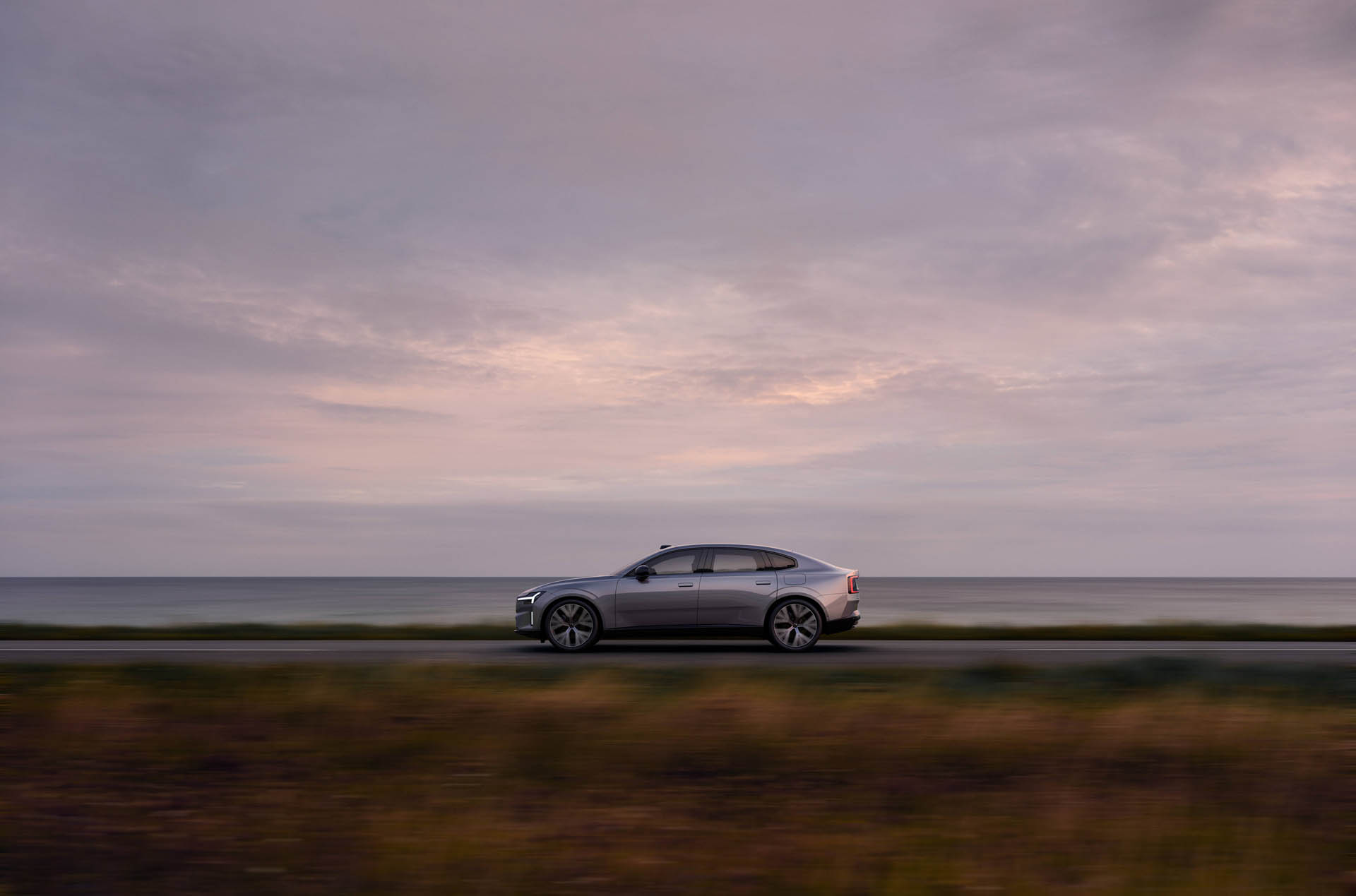342389 Volvo ES90 Exterior