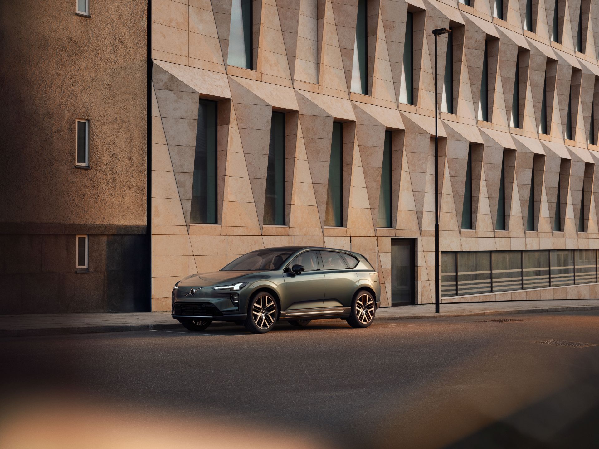 Volvo EX60