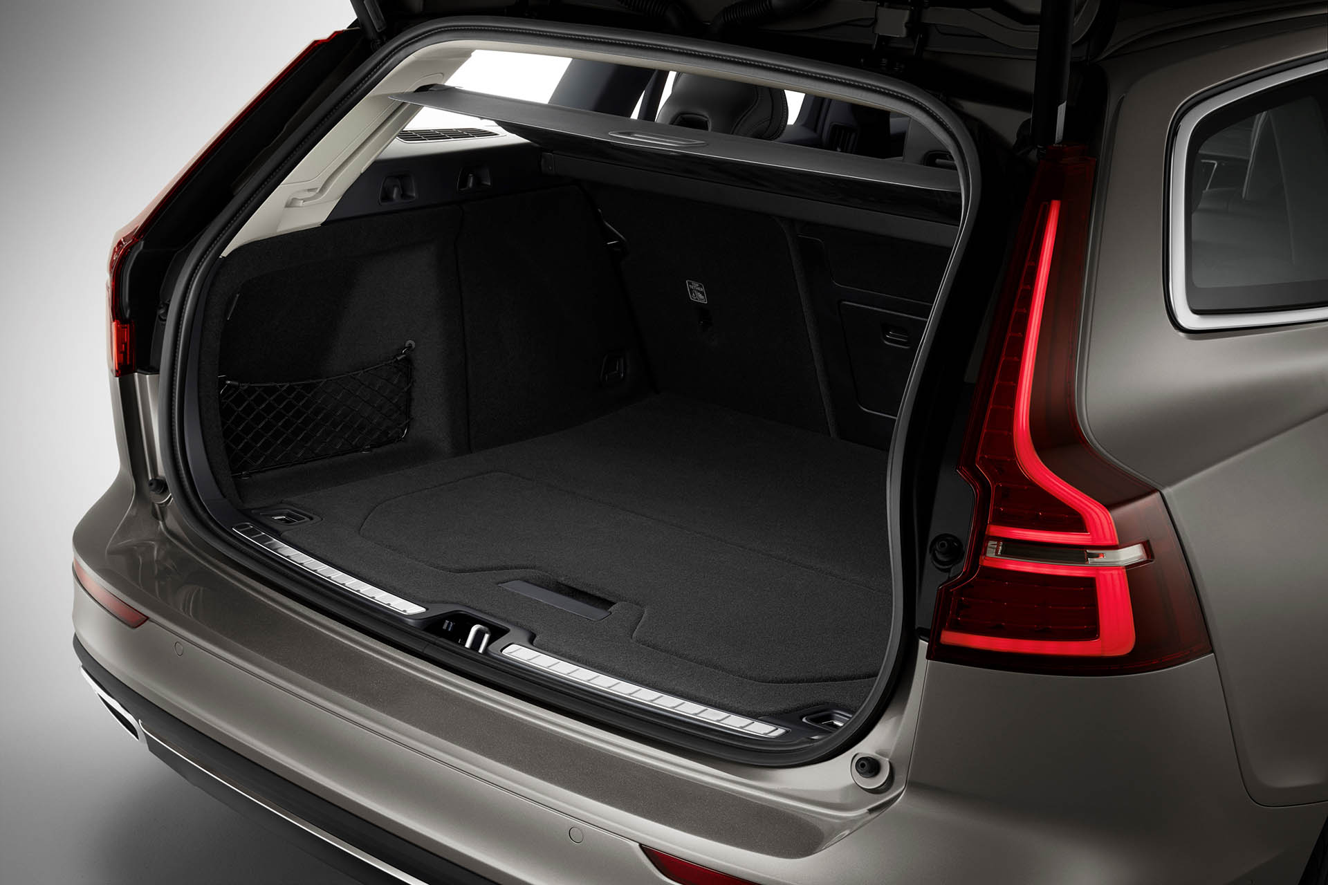 volvov60-2018y