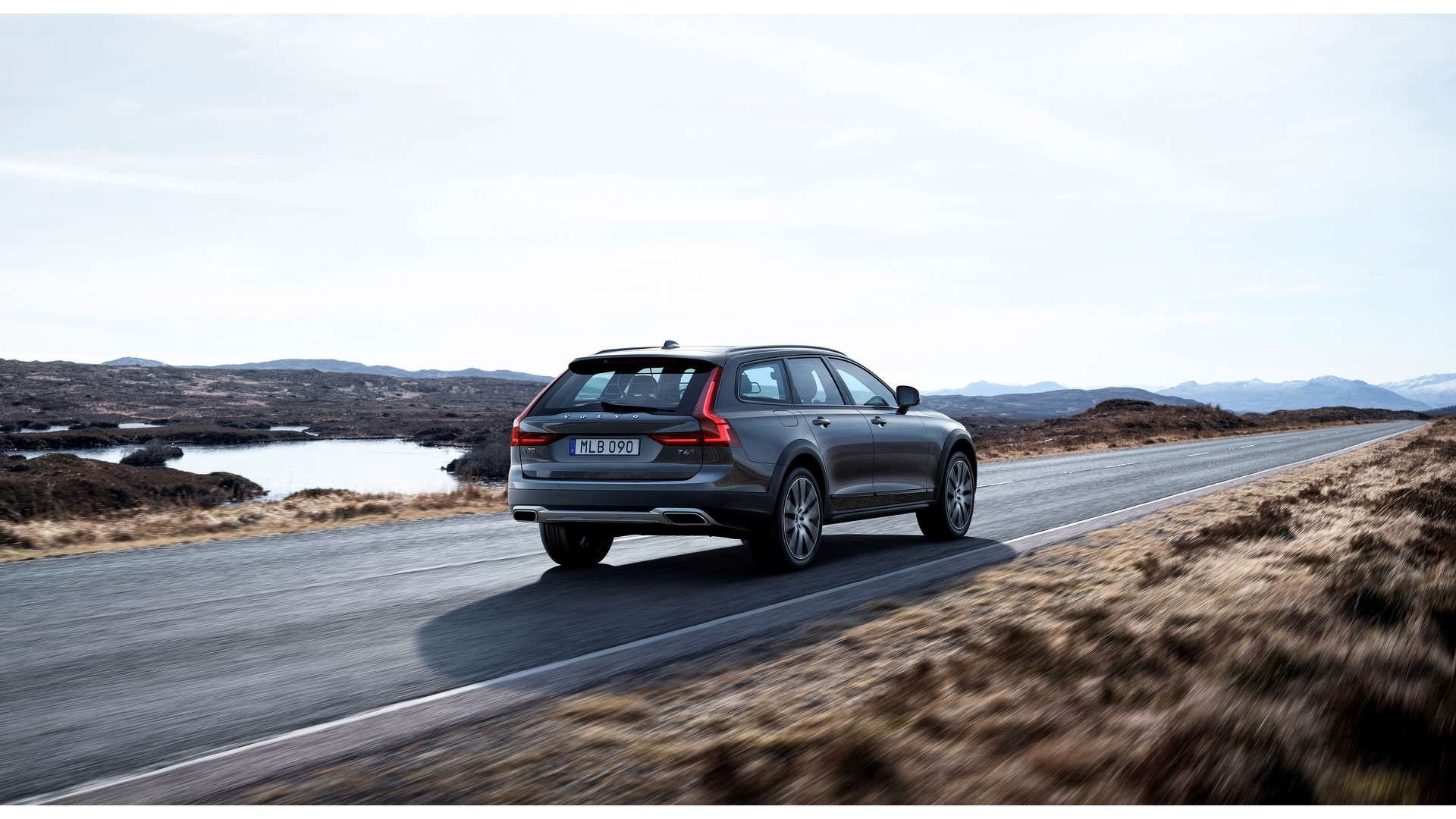 volvov90crosscountry2017o