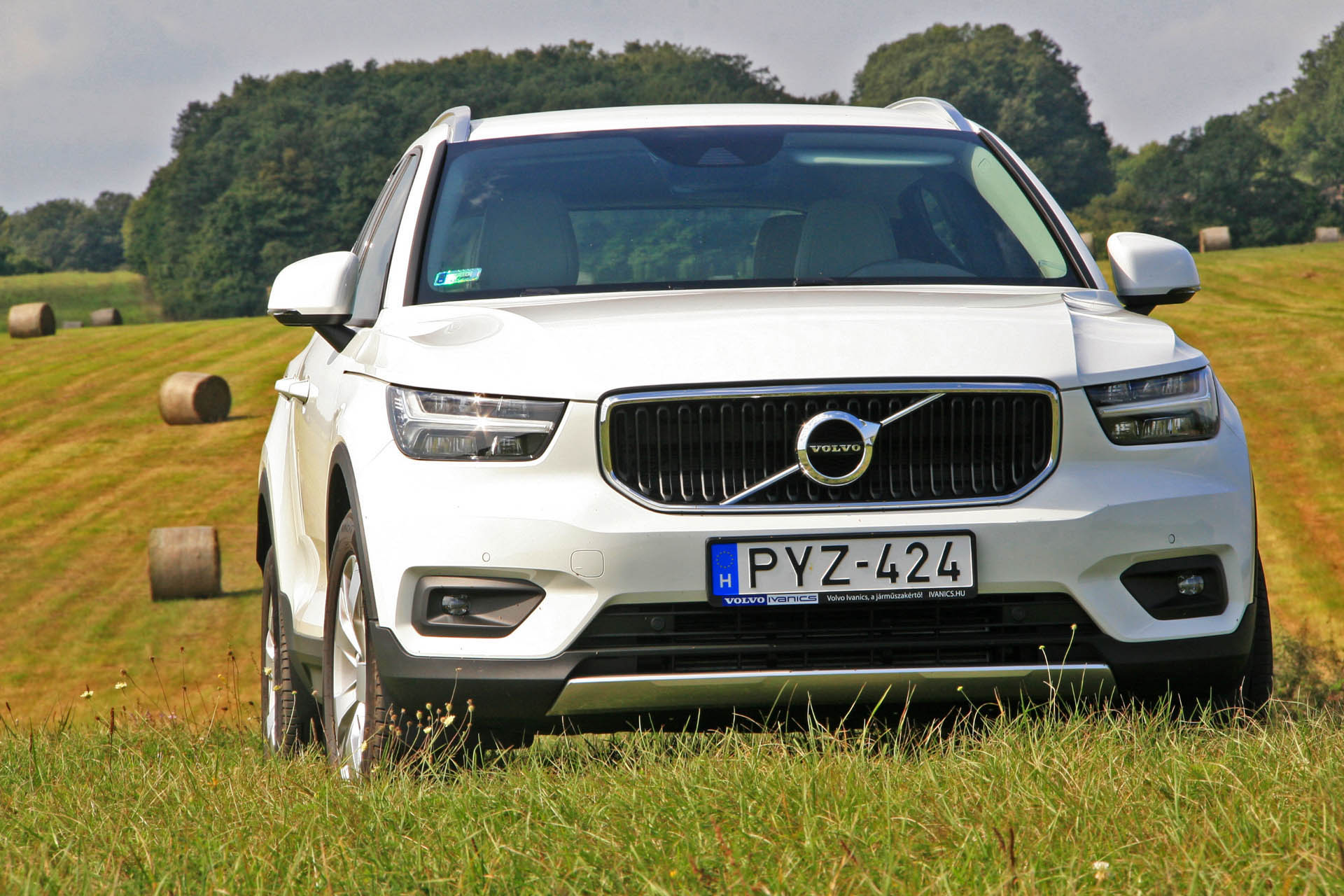 volvoxc40t3momentum2018g