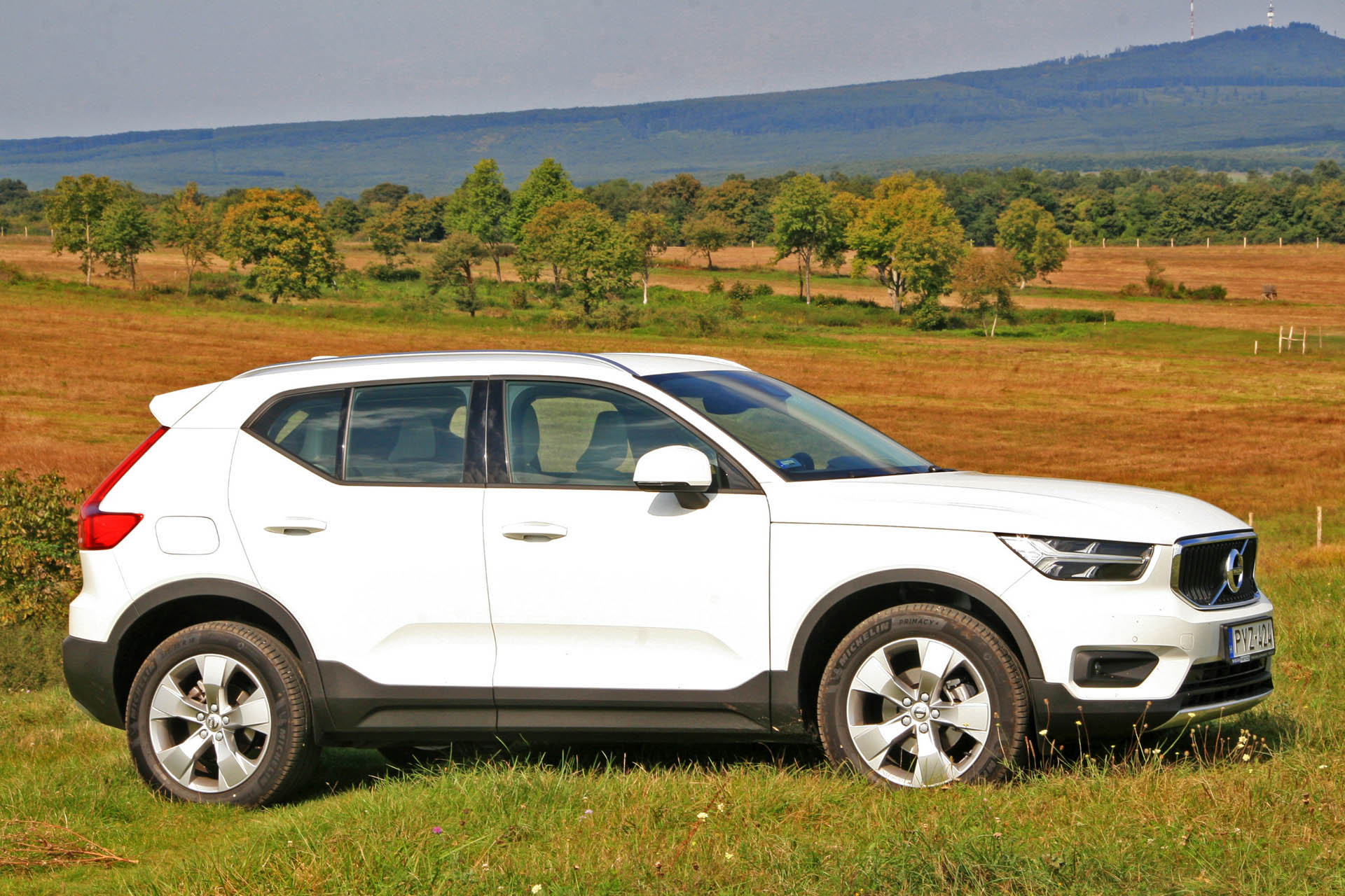 volvoxc40t3momentum2018gy