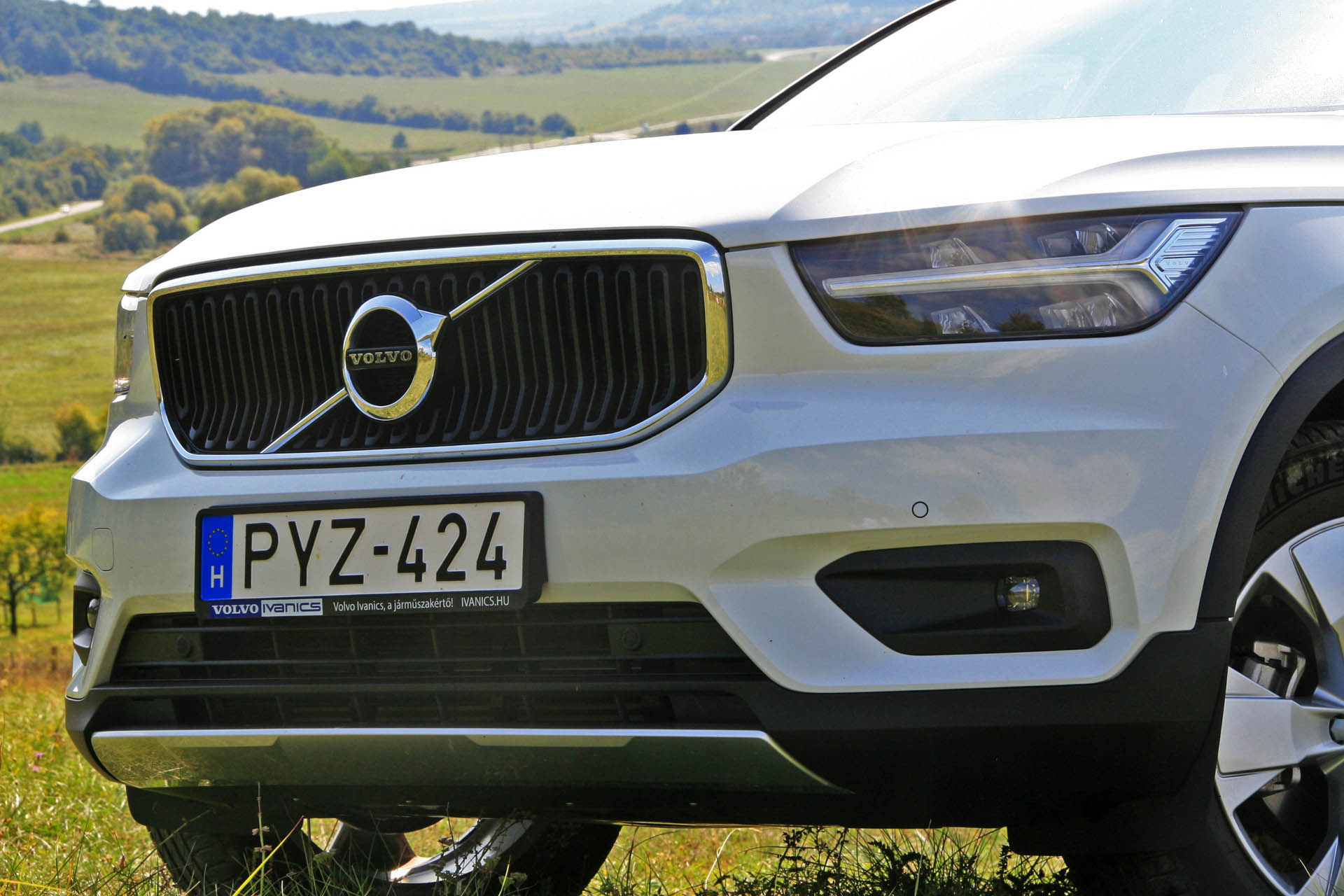 volvoxc40t3momentum2018r