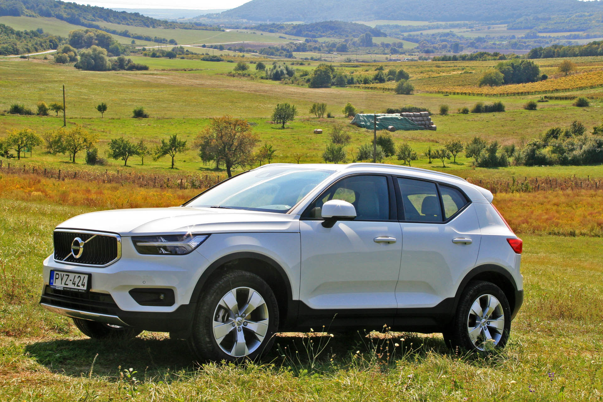 volvoxc40t3momentum2018s