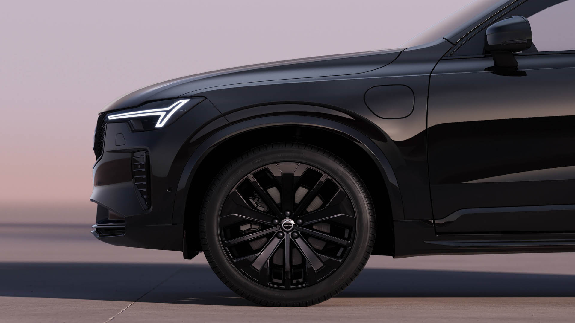 Volvo XC90 Black Edition 02