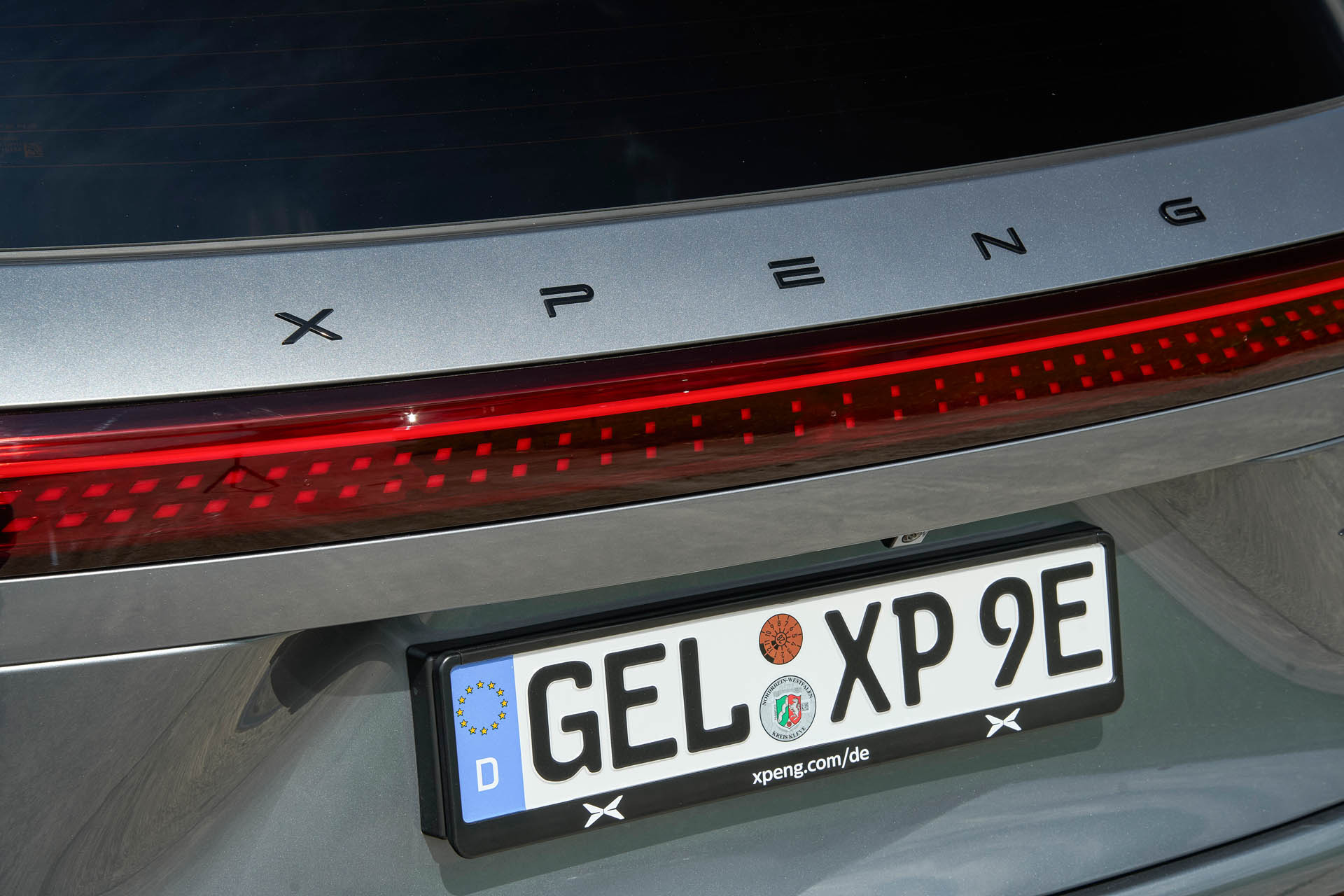 XPENG G9 013