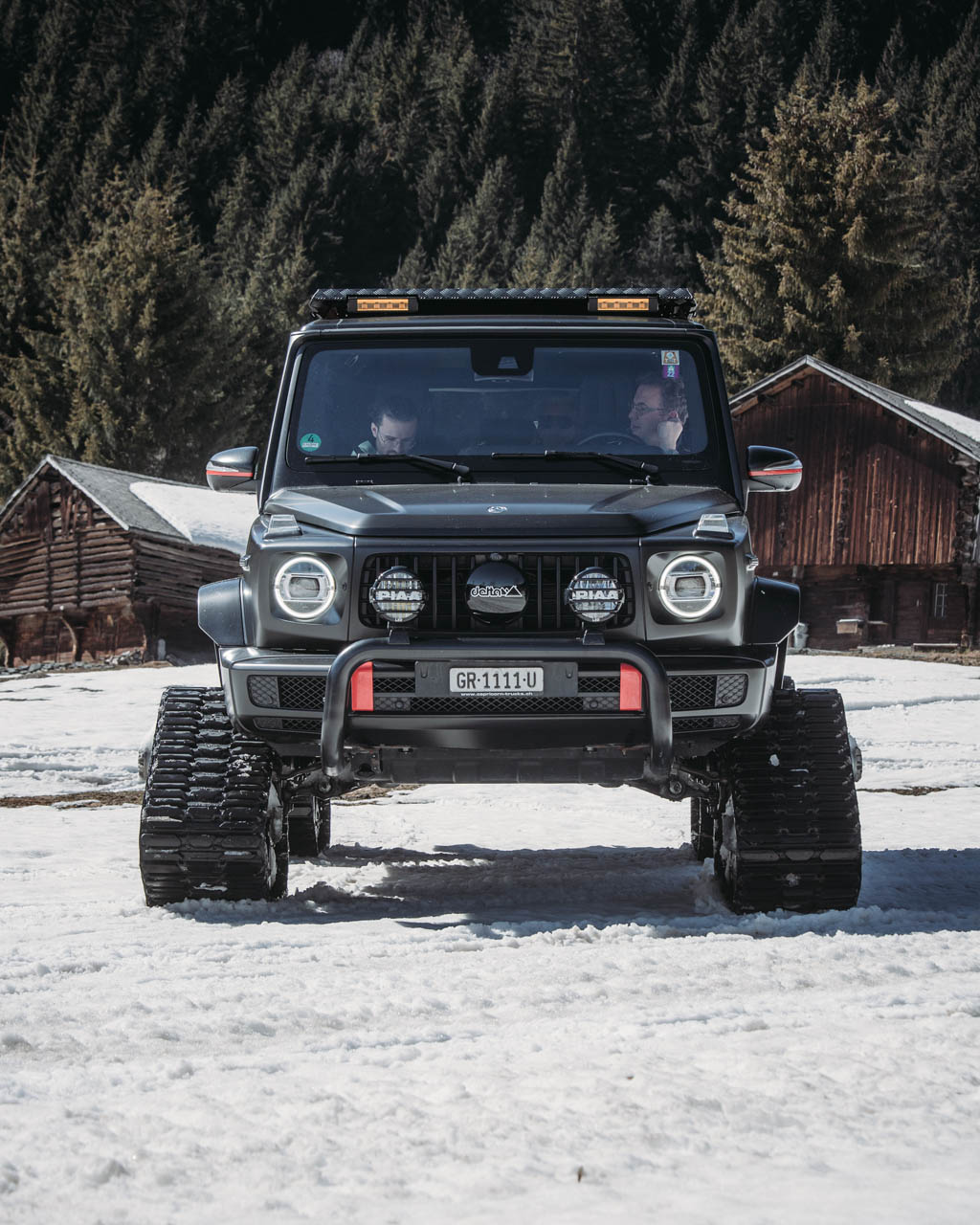 delta4x4 Mercedes GClass Caterpillar
