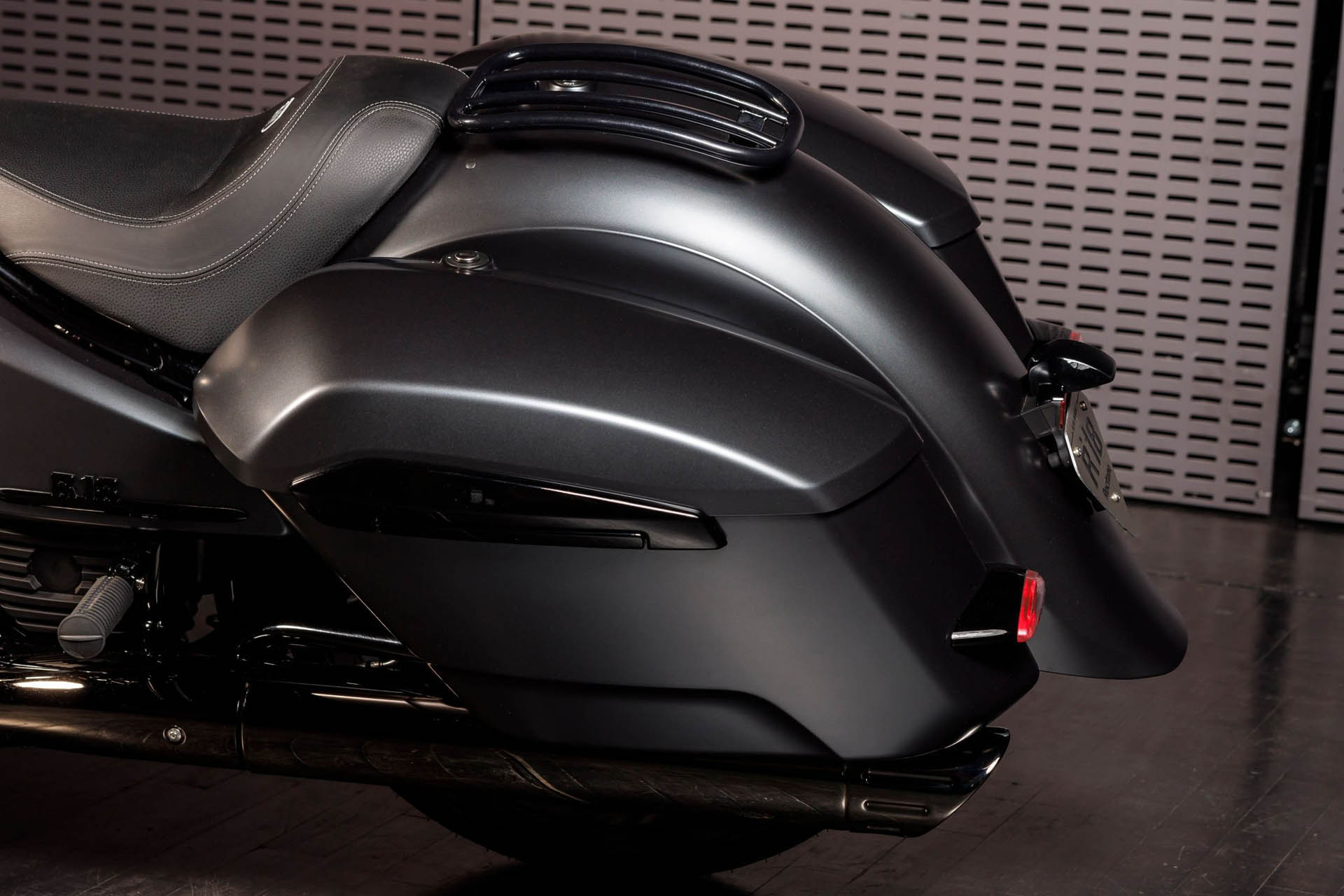 bmw r18 roctane 22