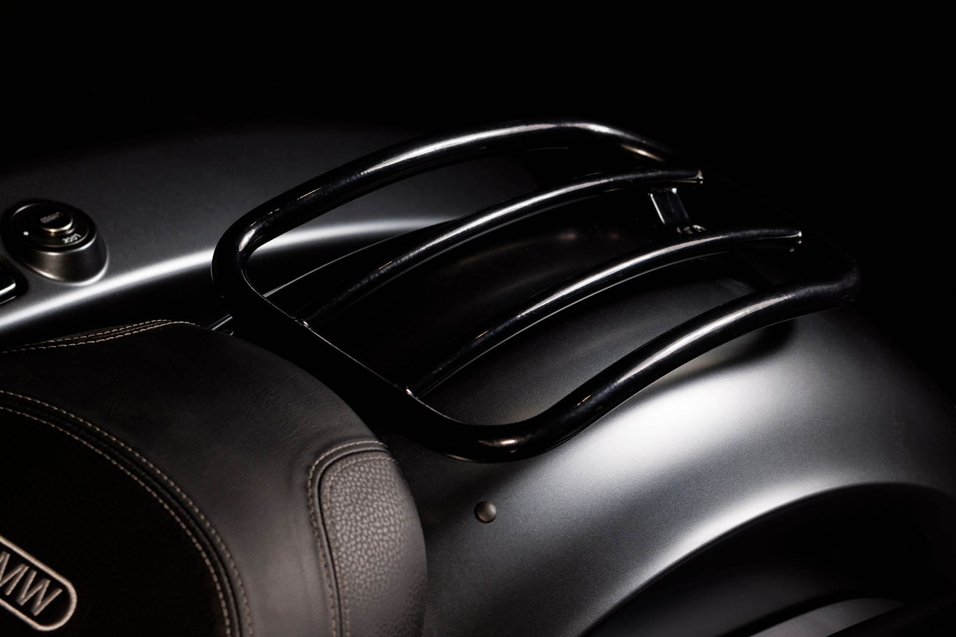 bmw r18 roctane 31