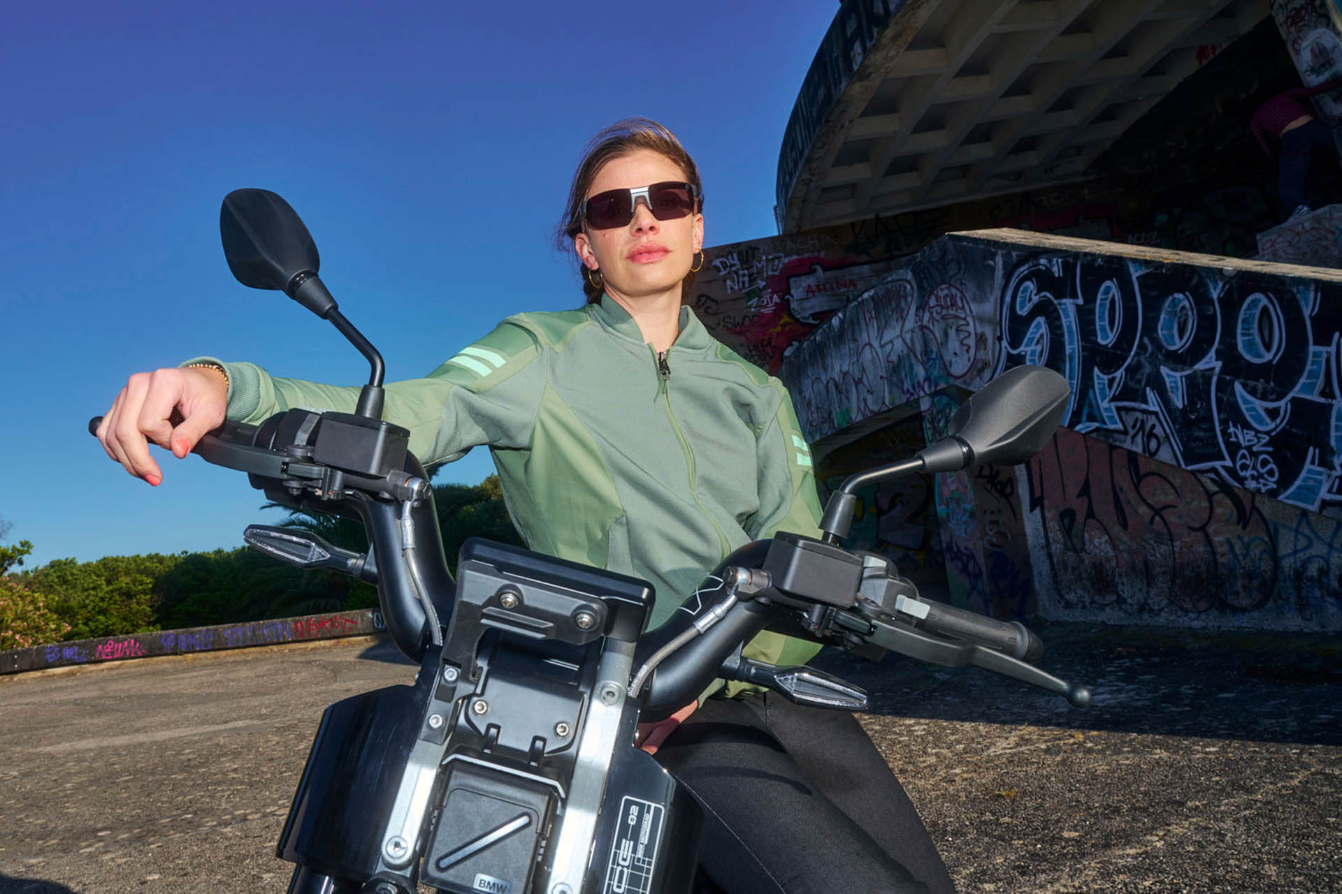 bmw-motorrad-connectedRide-smartglasses 01
