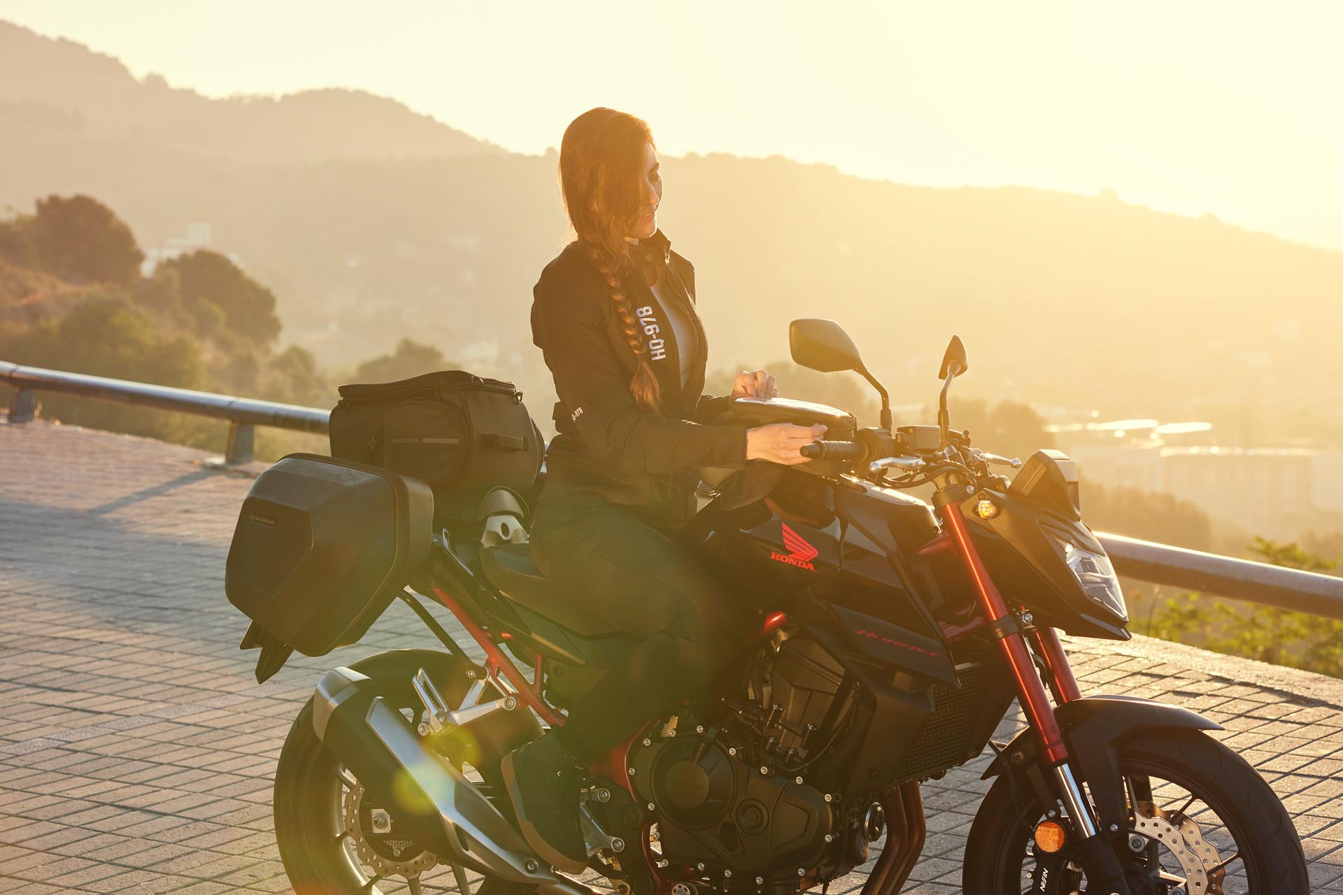 23YM HONDA CB750 HORNET10