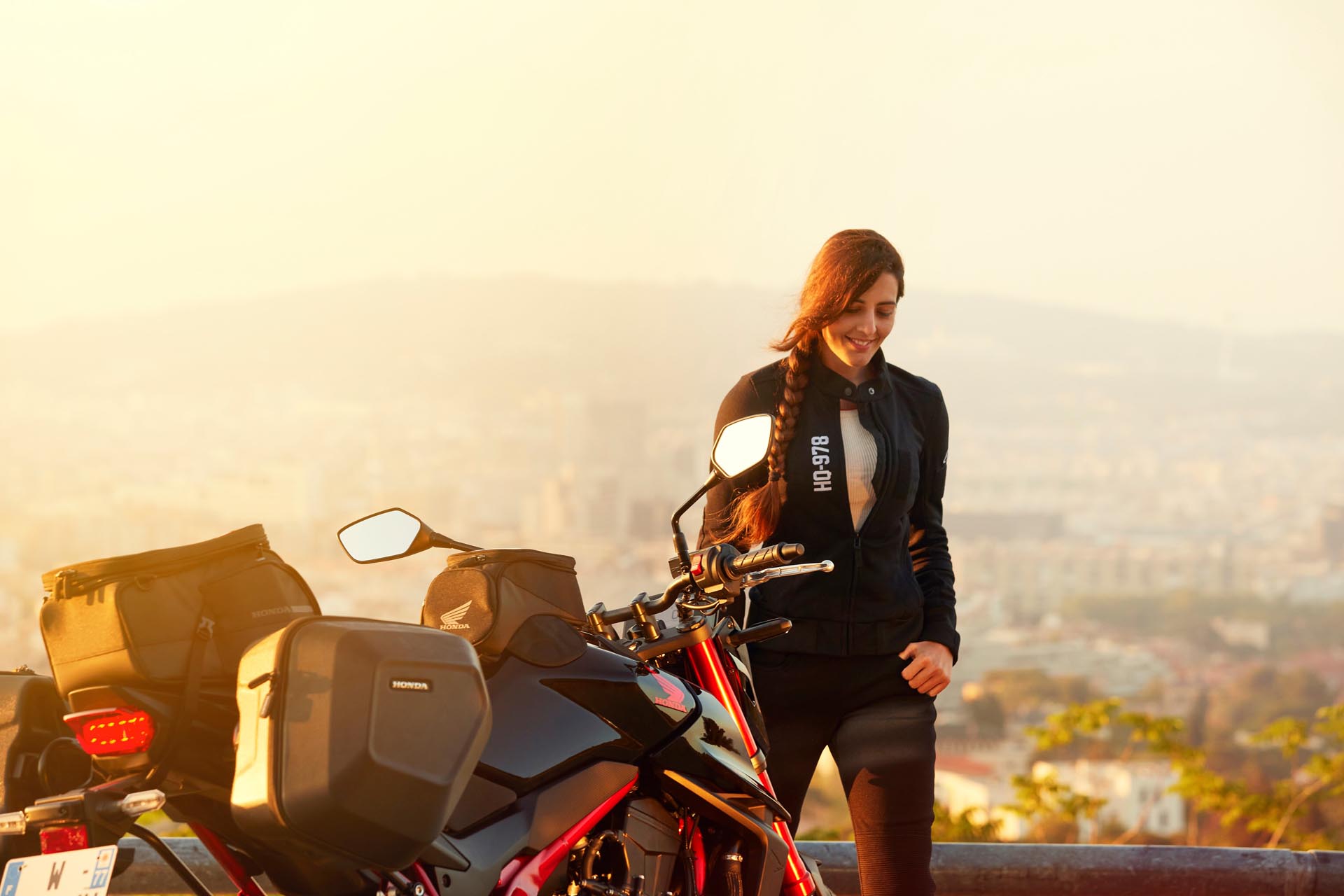 23YM HONDA CB750 HORNET11