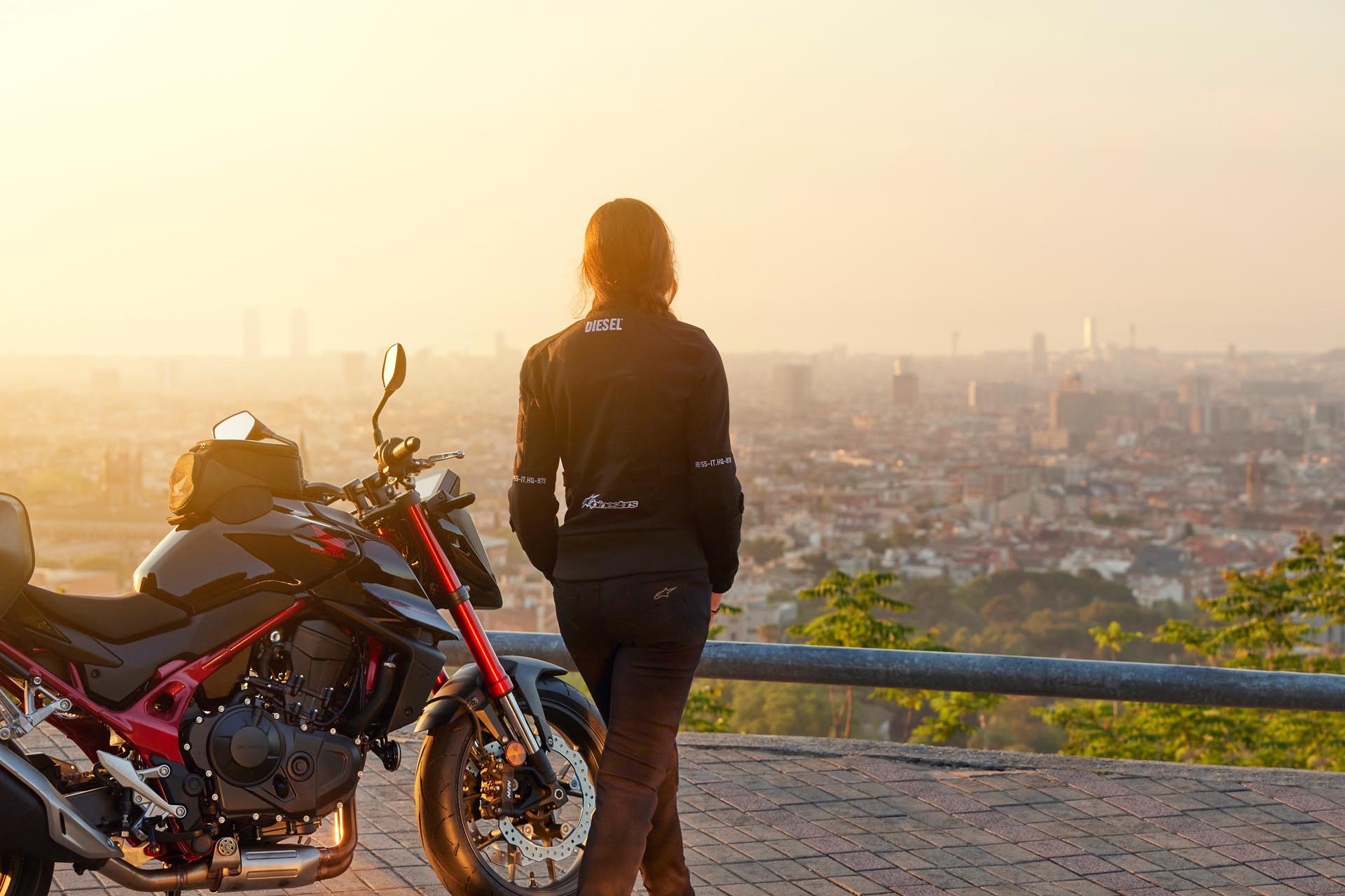 23YM HONDA CB750 HORNET12